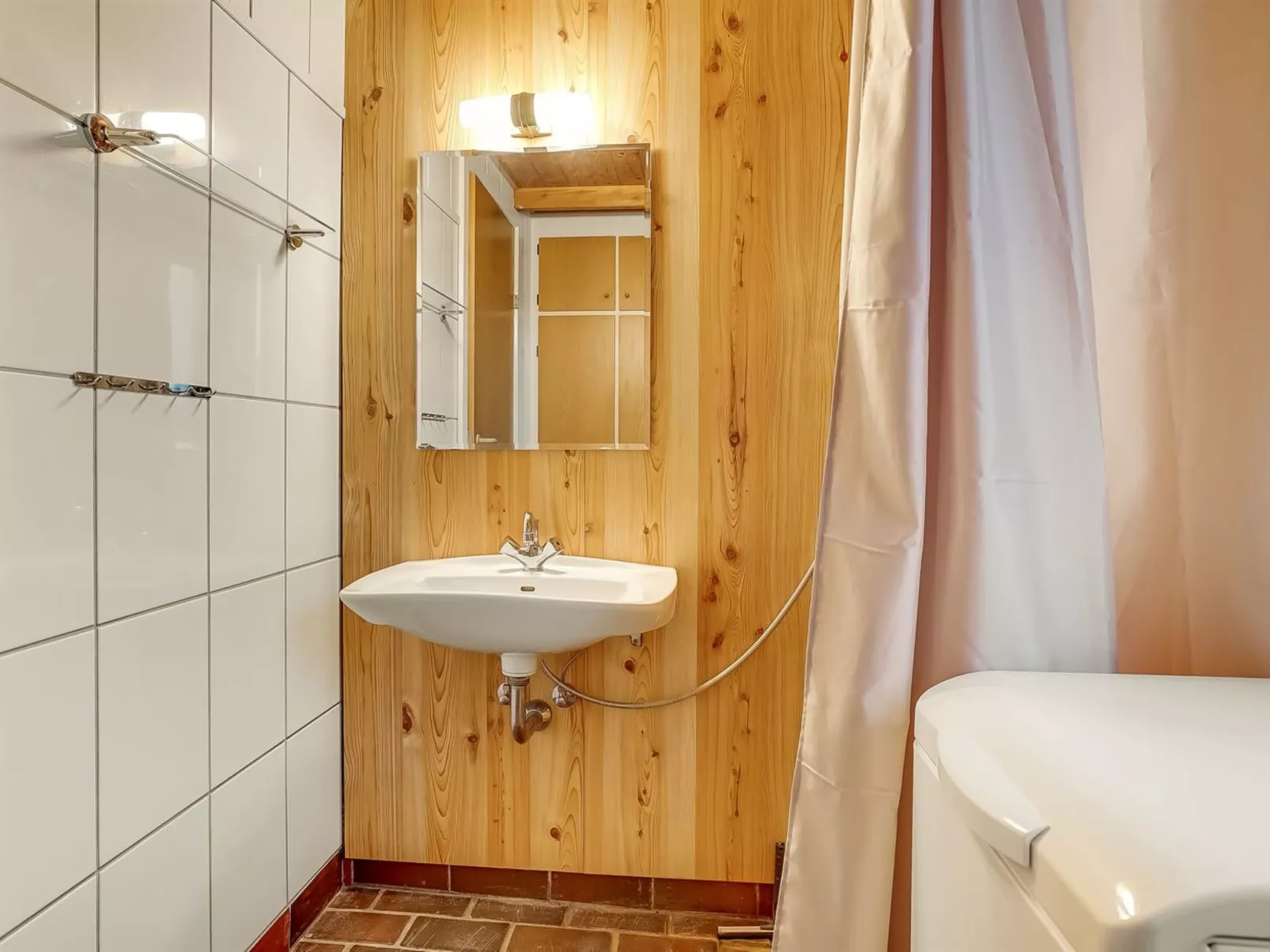 "Ehawee" - 350m from the sea-Binnen