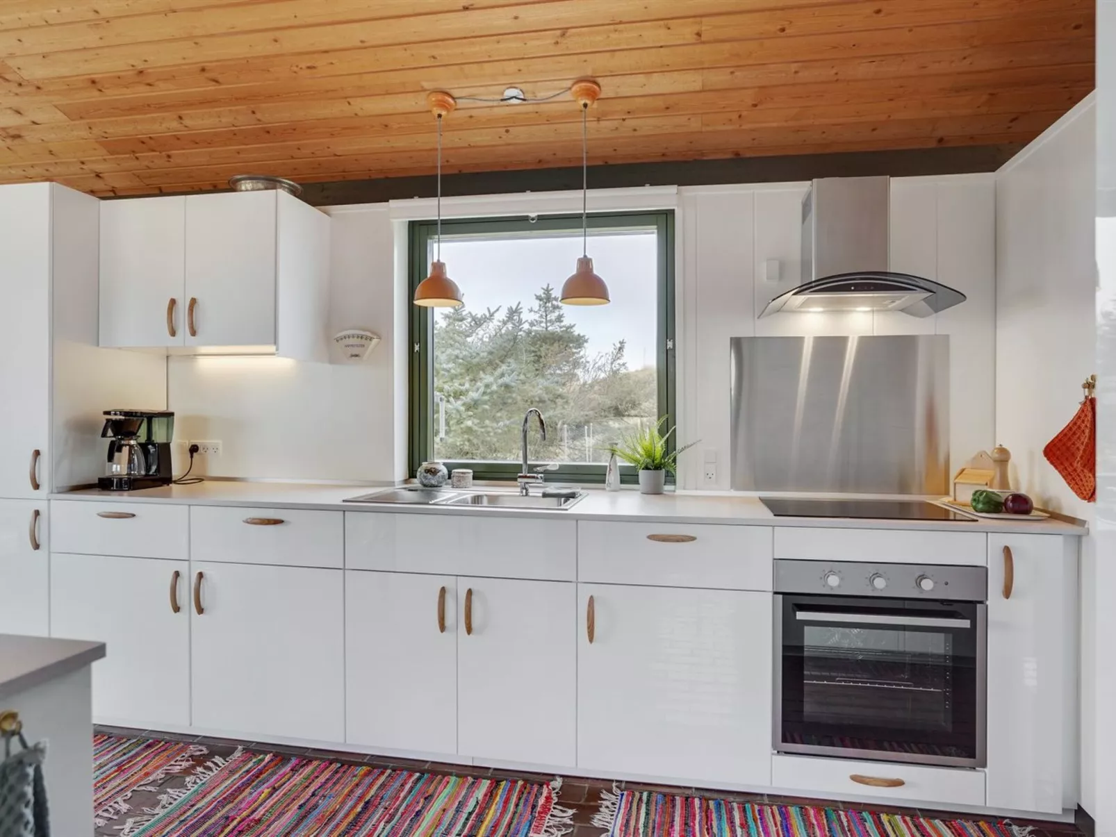"Ehawee" - 350m from the sea-Binnen