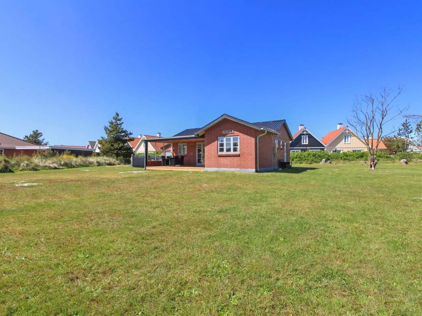 "Agni" - 800m from the sea-Buiten