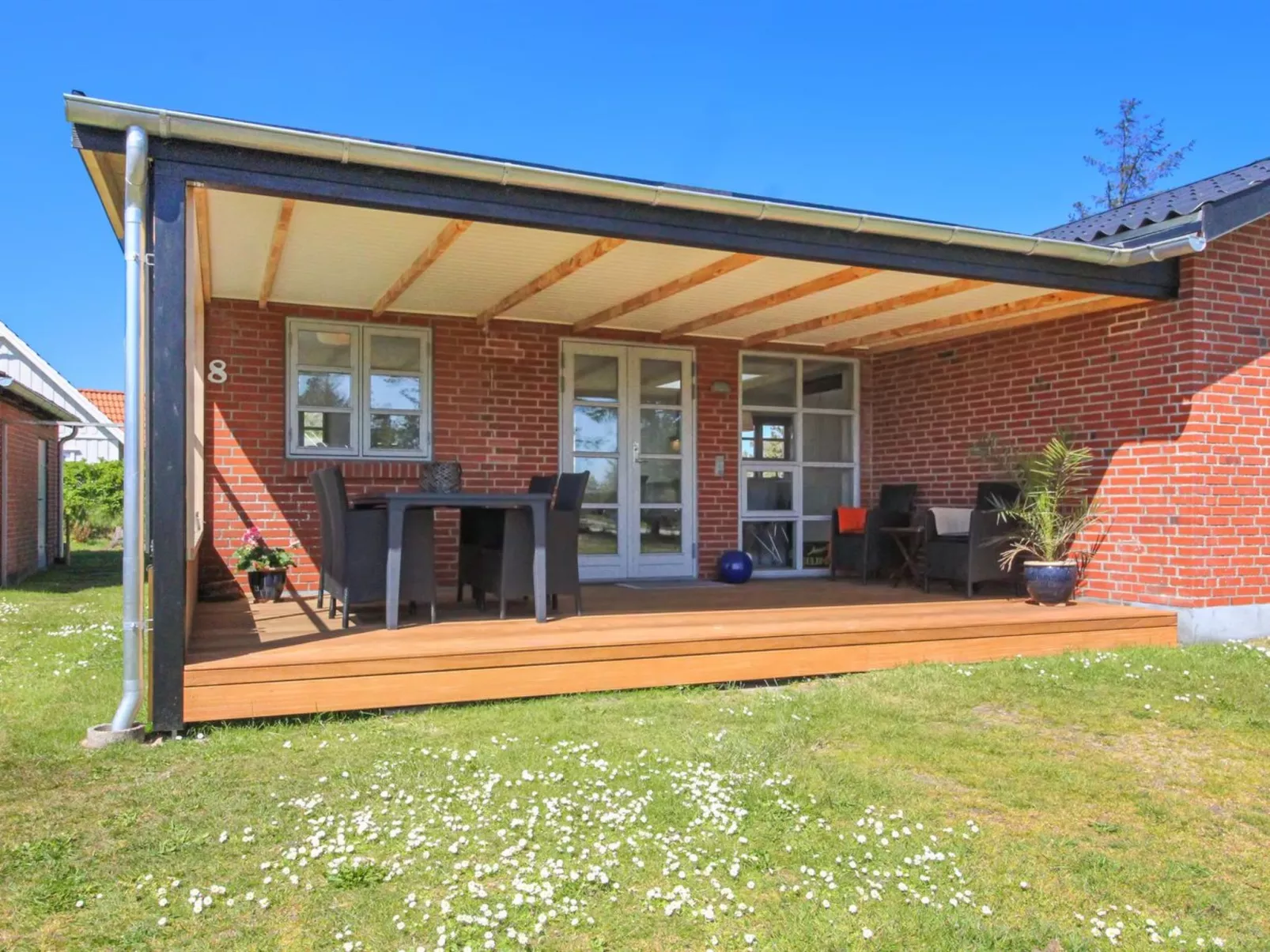 "Agni" - 800m from the sea-Buiten