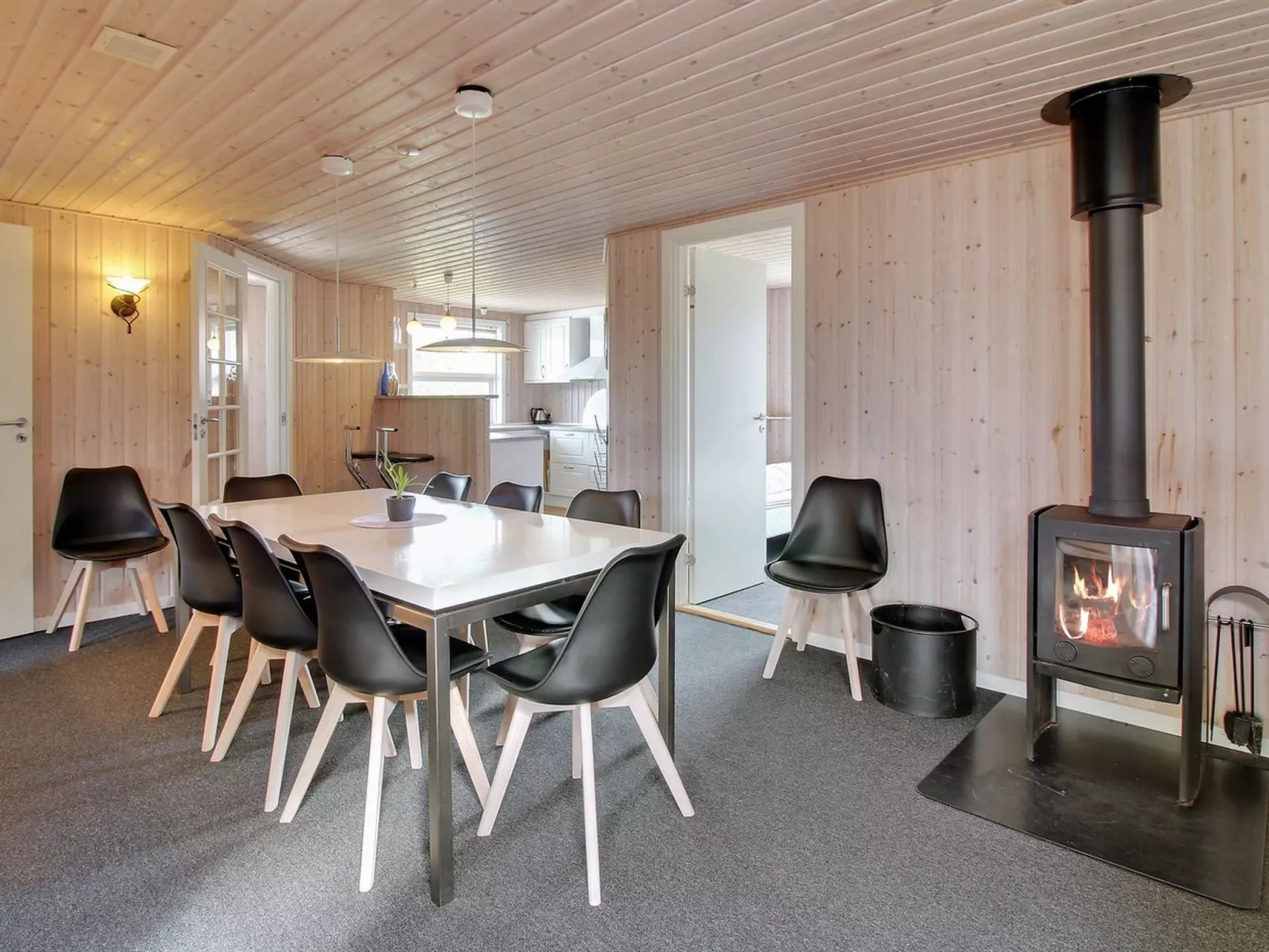 "Aaro" - 1.5km from the sea-Binnen