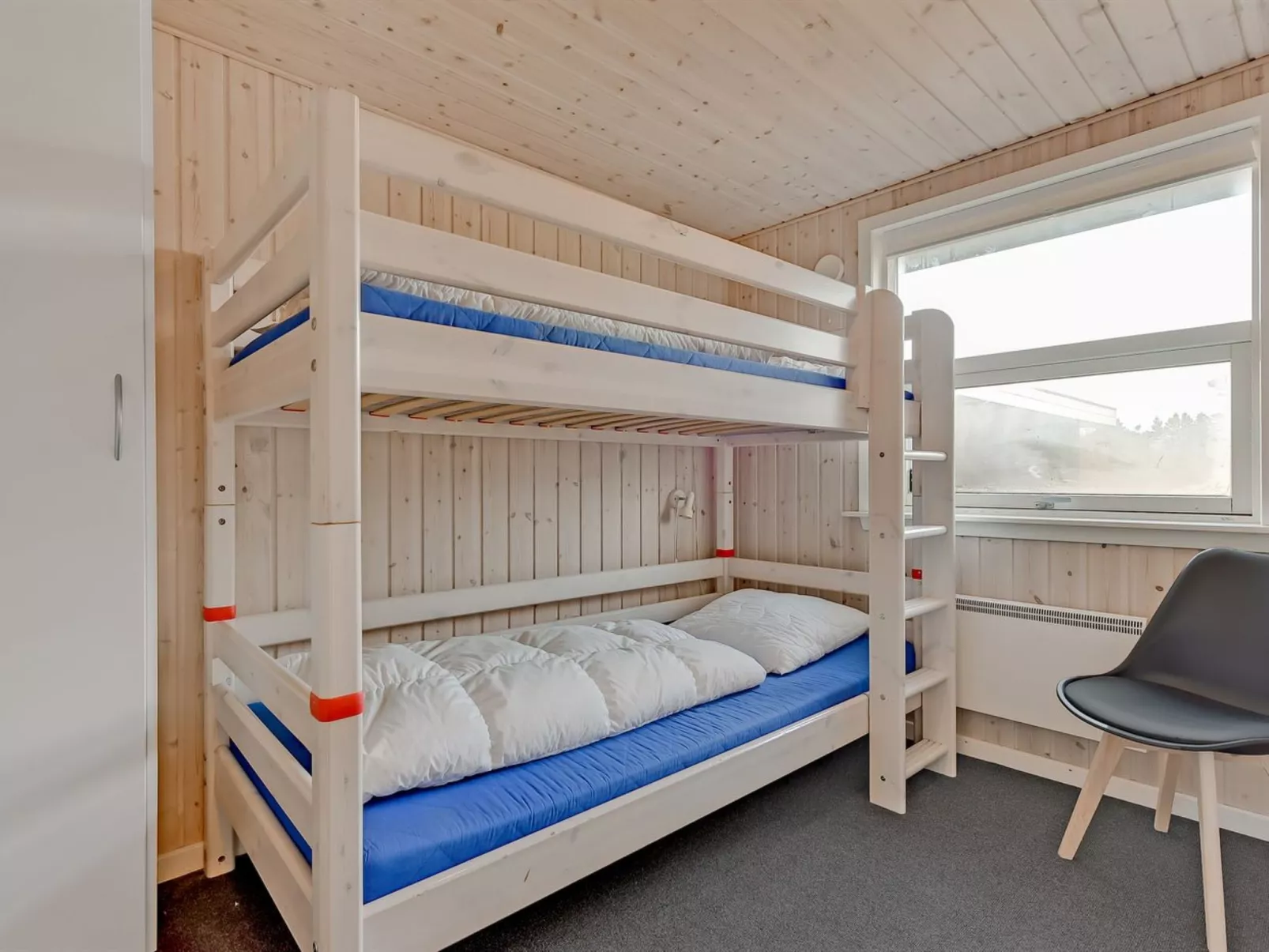 "Aaro" - 1.5km from the sea-Binnen
