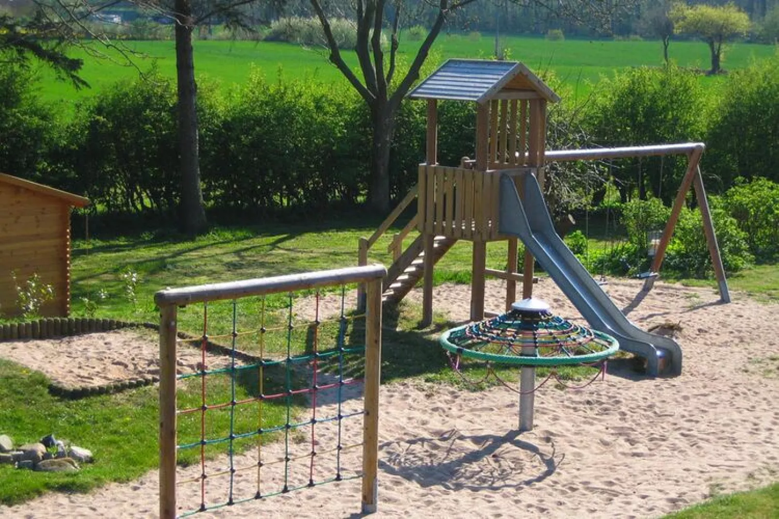 Flatgebouw, Kronsgaard - Tuinen zomer