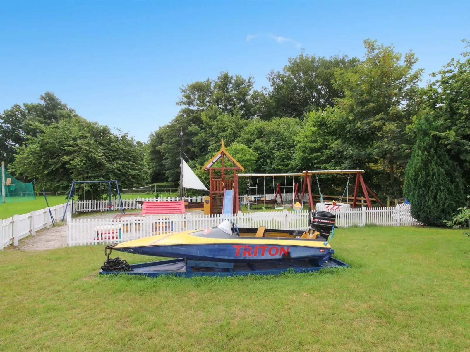 "Senija" - 250m from the sea-Buiten