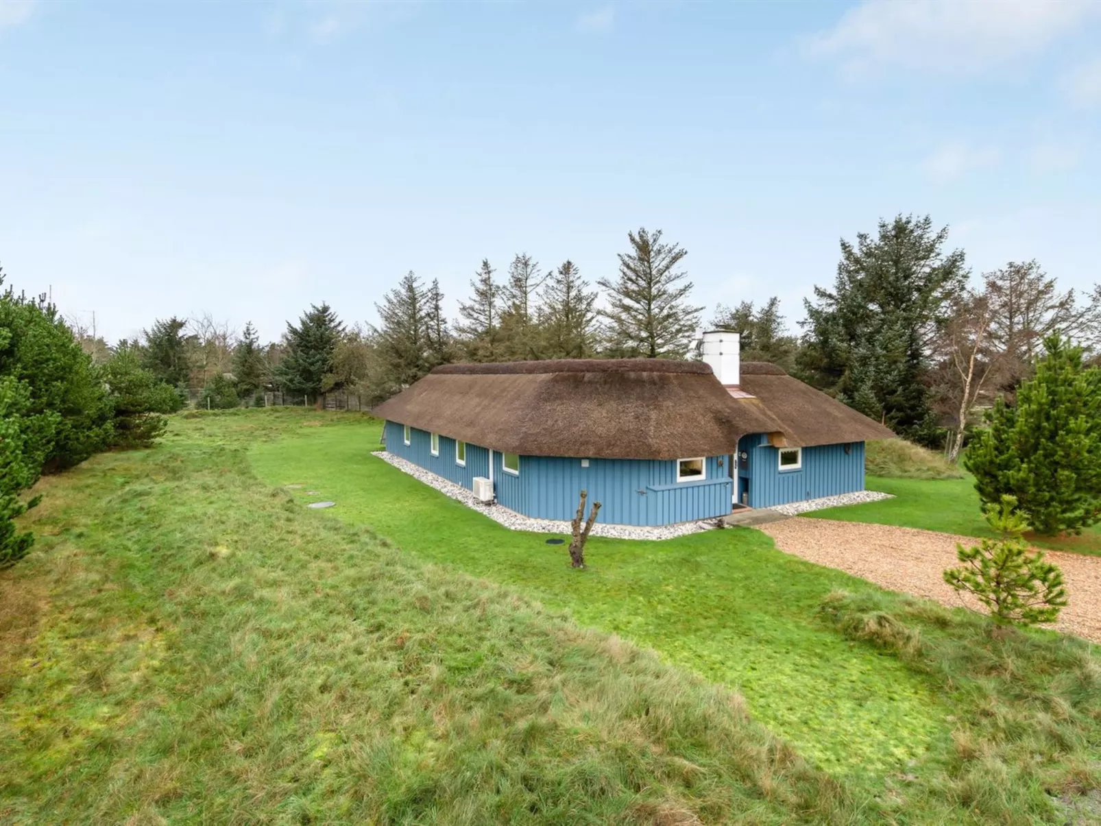 "Kenny" - 1.2km from the sea-Buiten