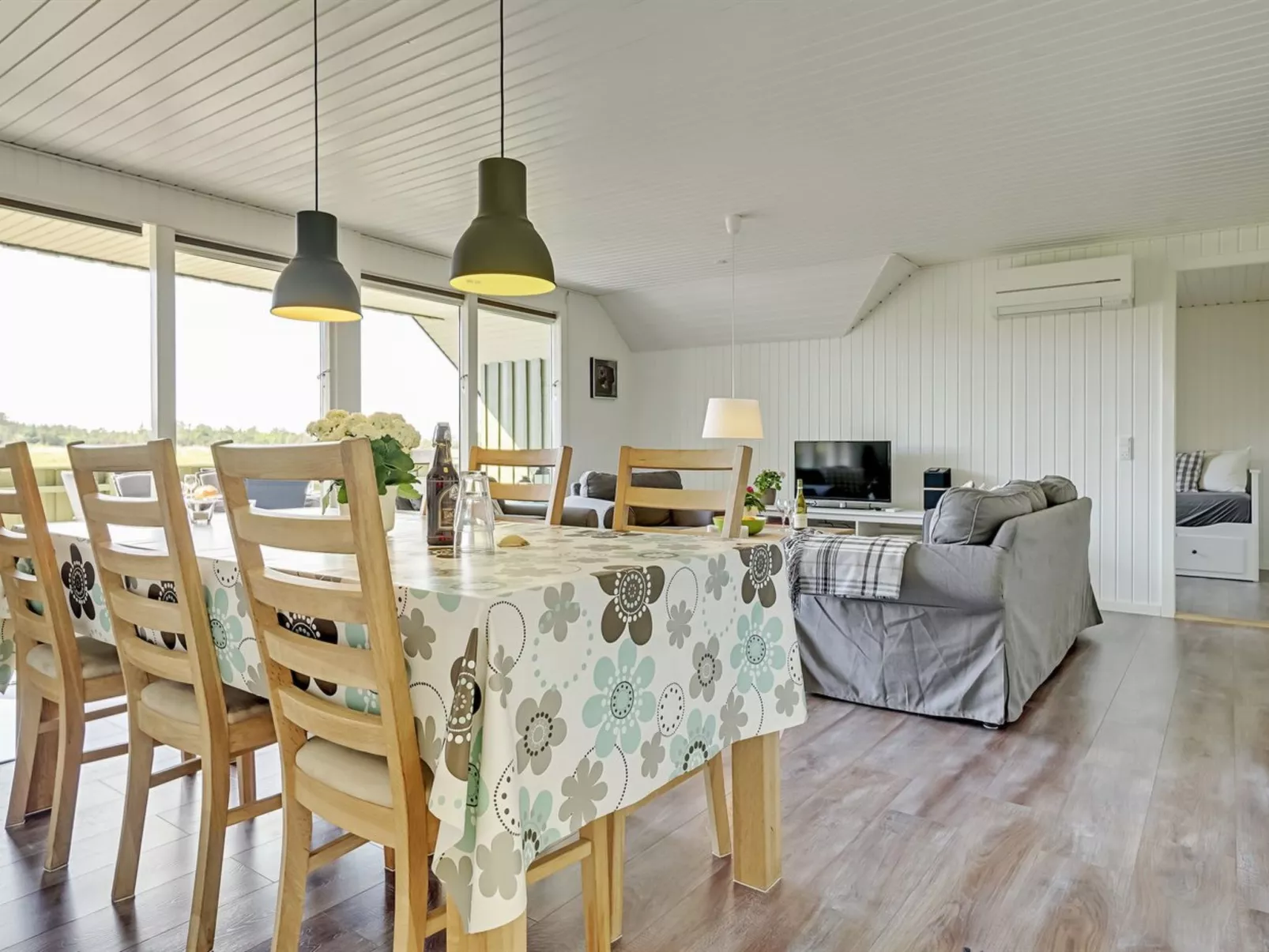 "Brunon" - 1.5km from the sea-Binnen