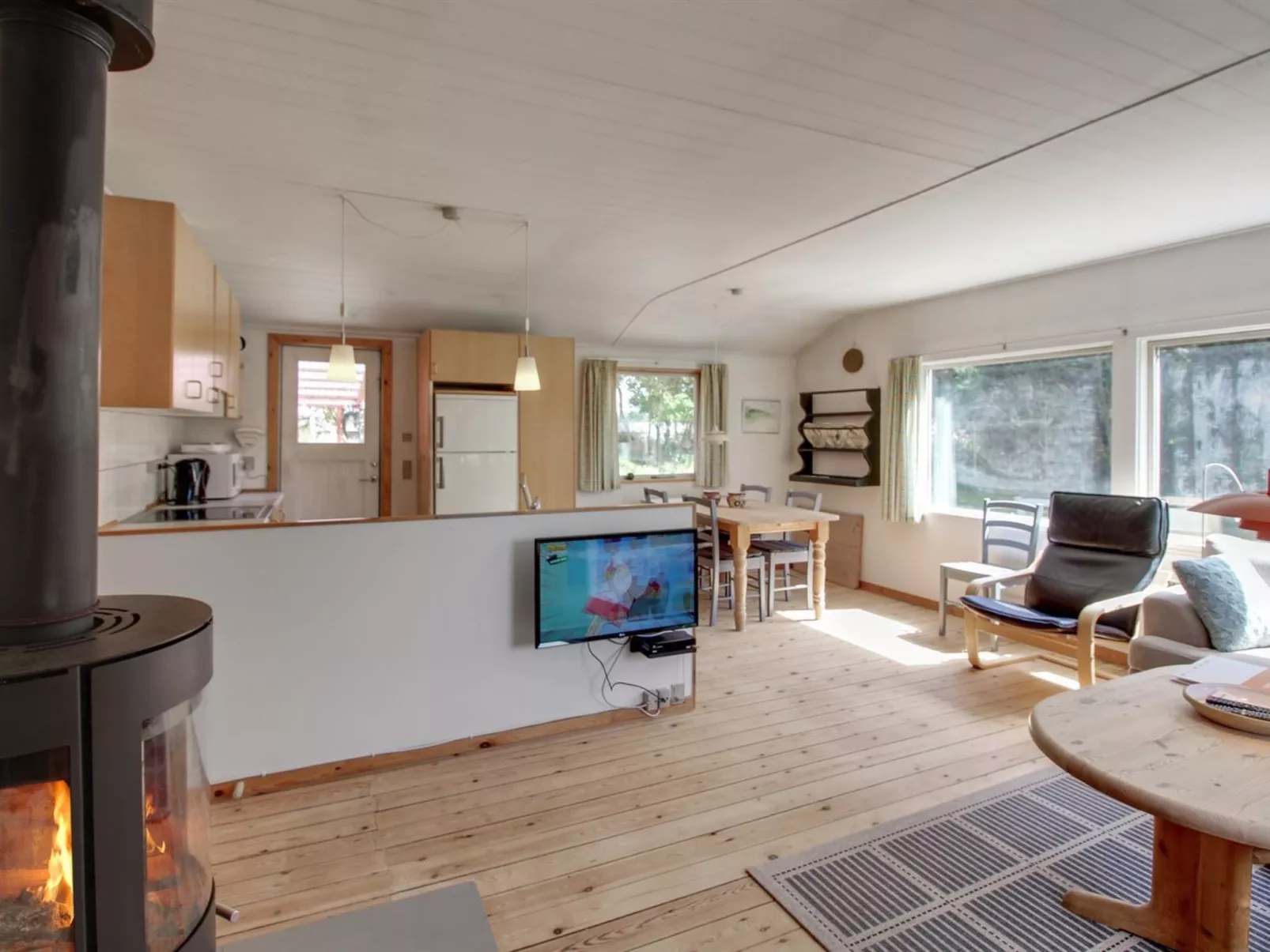 "Ahti" - 900m from the sea-Binnen