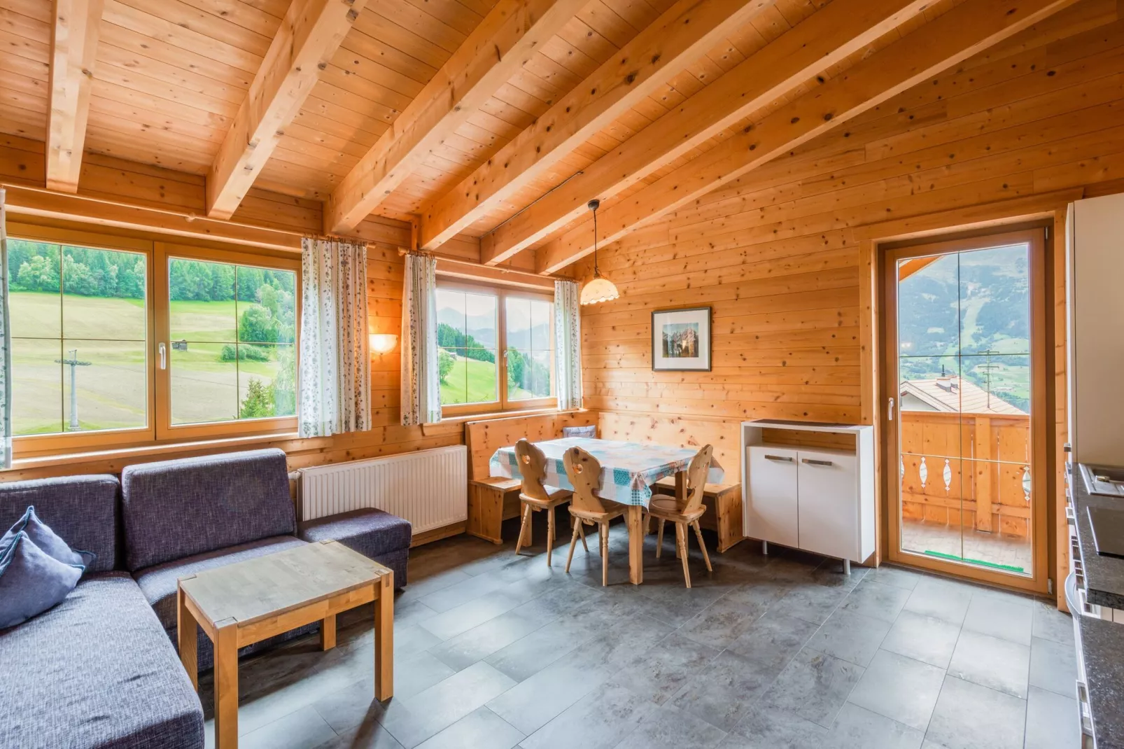 Appartement Edelweiss-Woonkamer