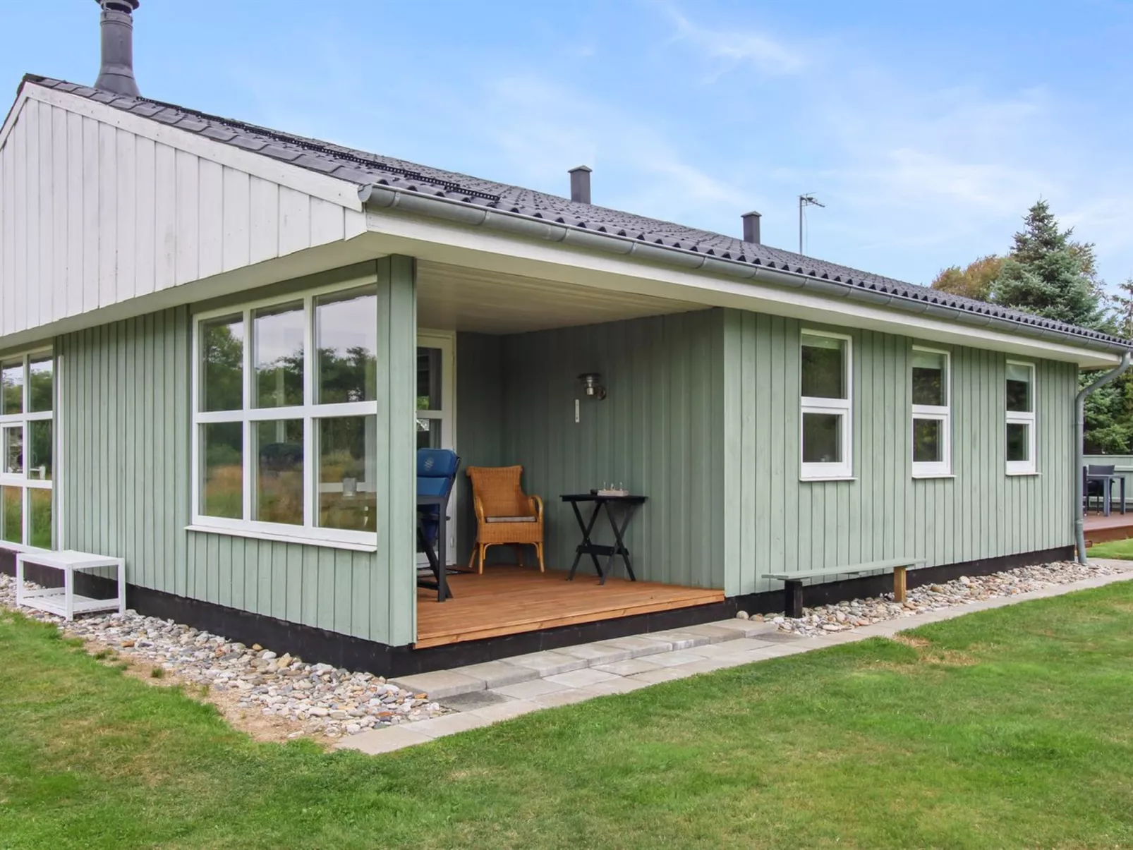 "Livia" - 900m from the sea
