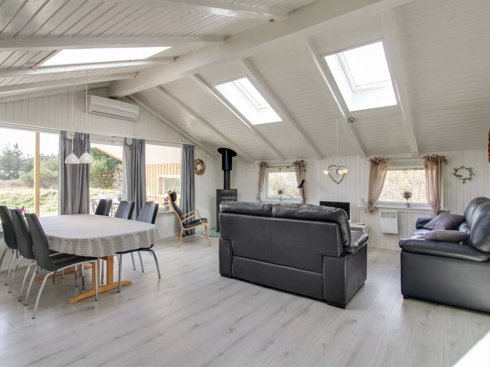"Kari" - 900m from the sea-Binnen
