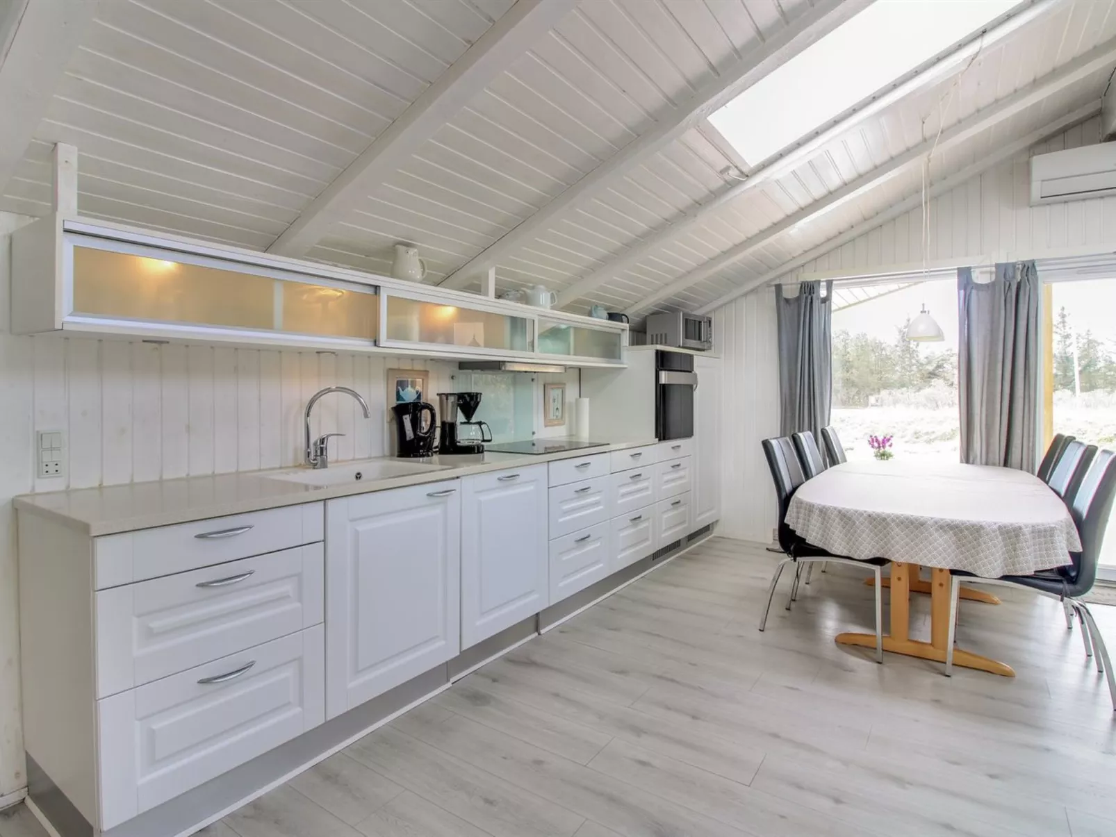 "Kari" - 900m from the sea-Binnen