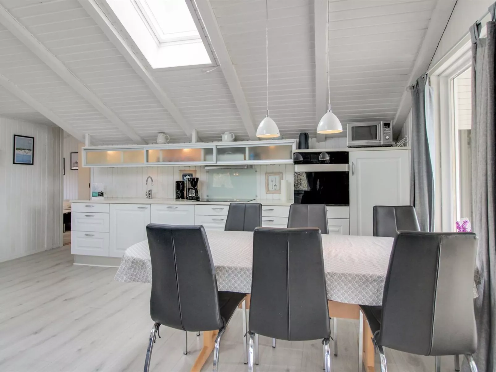 "Kari" - 900m from the sea-Binnen