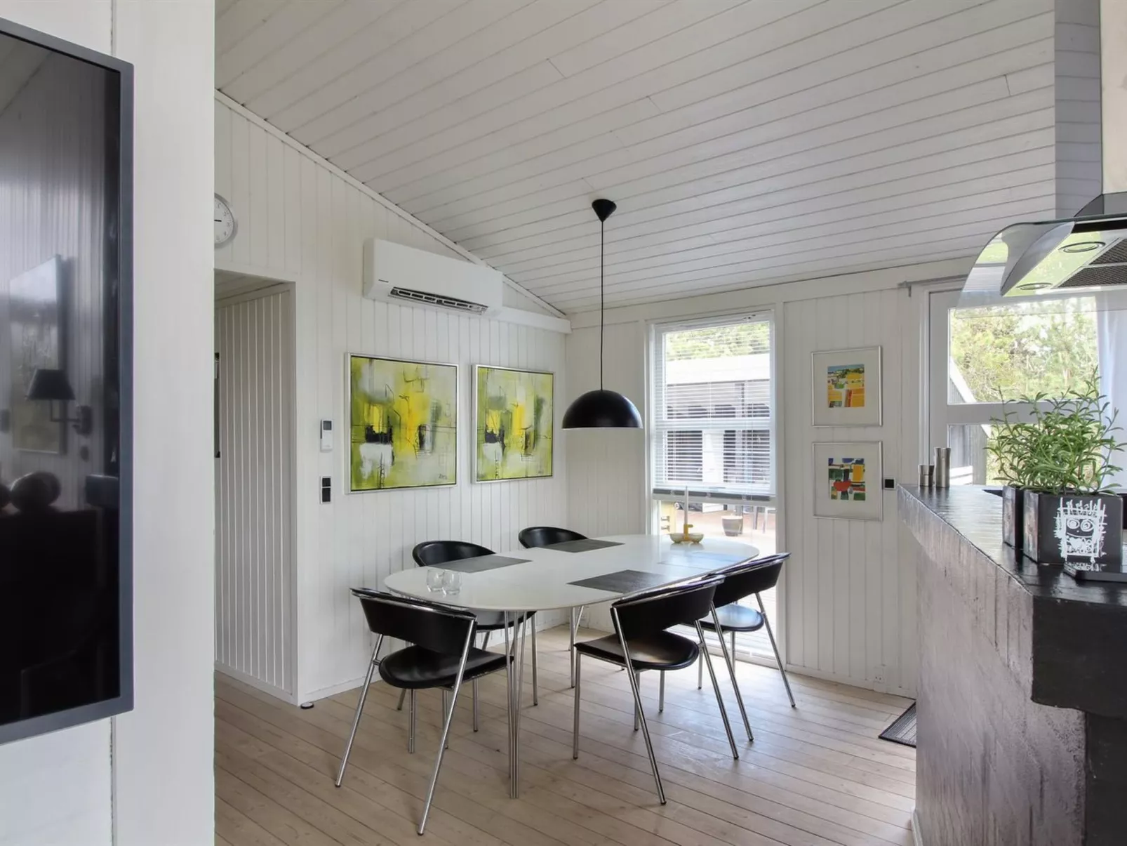 "Halwarth" - 250m from the sea-Binnen