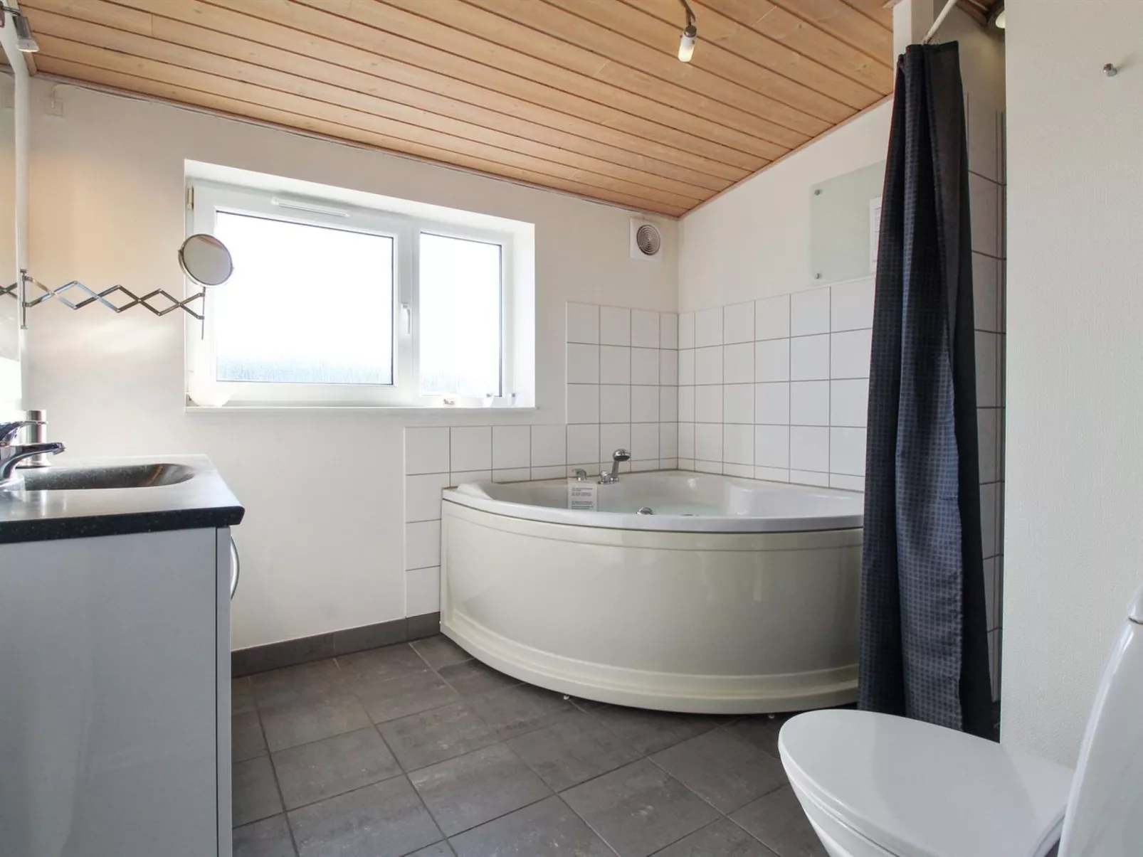 "Andersine" - 1km from the sea-Binnen