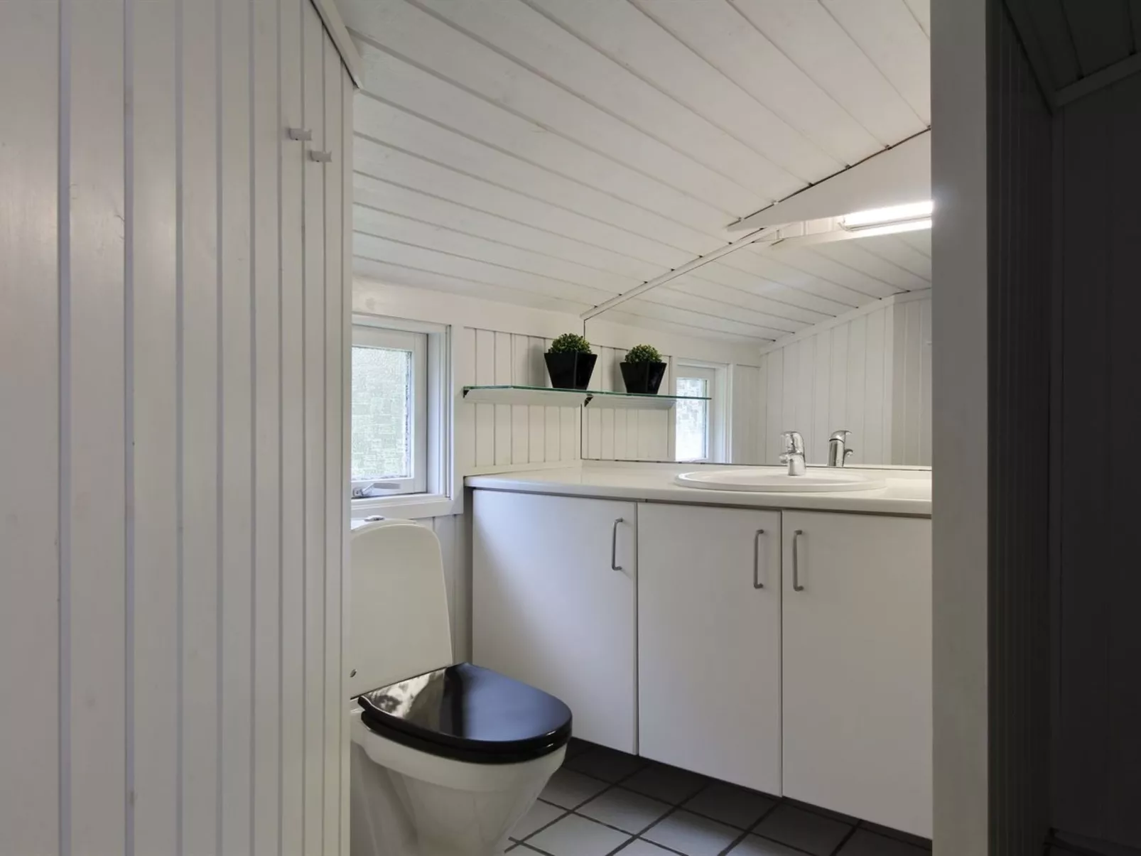 "Halwarth" - 250m from the sea-Binnen