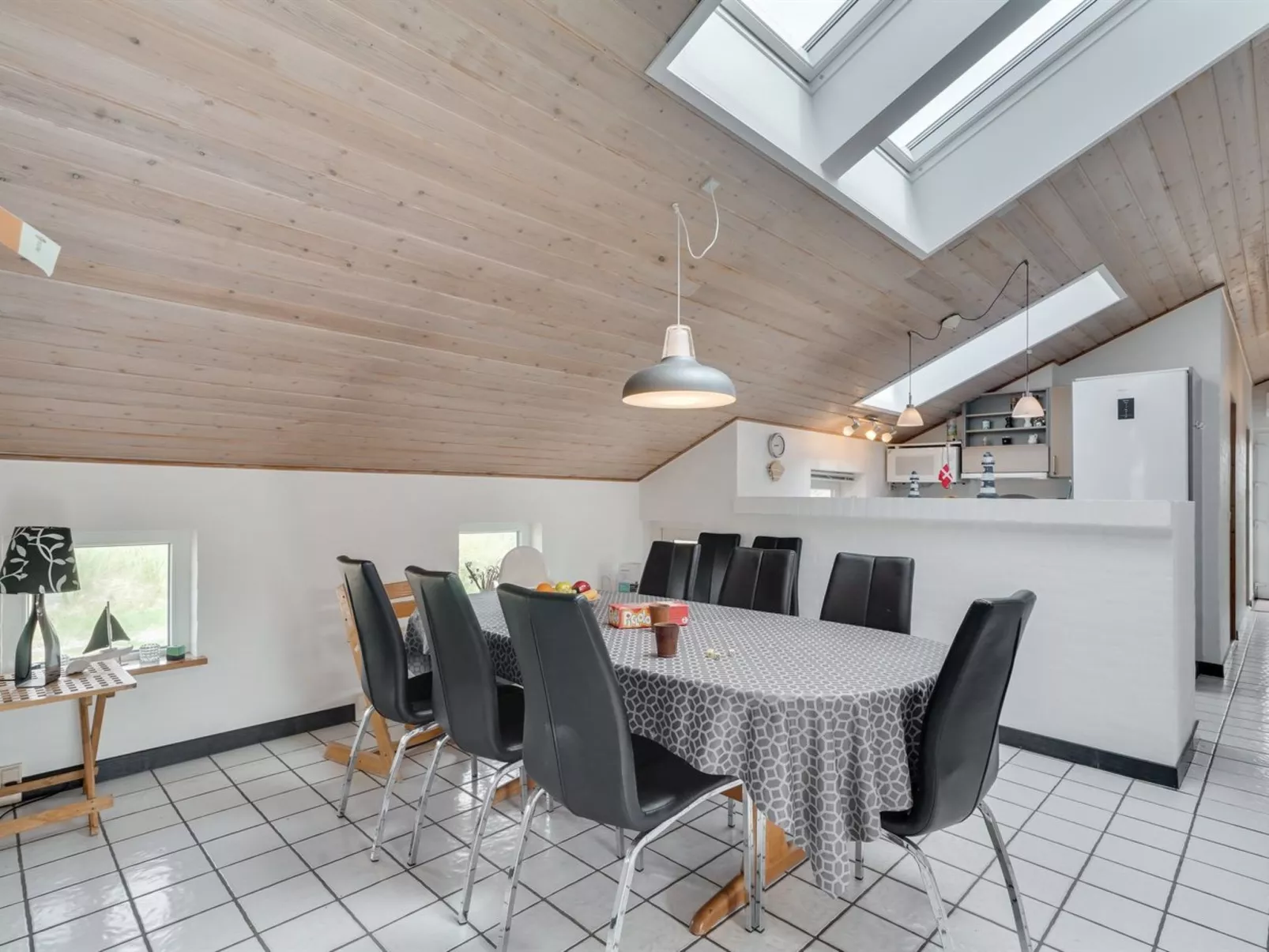 "Hariet" - 600m from the sea-Binnen