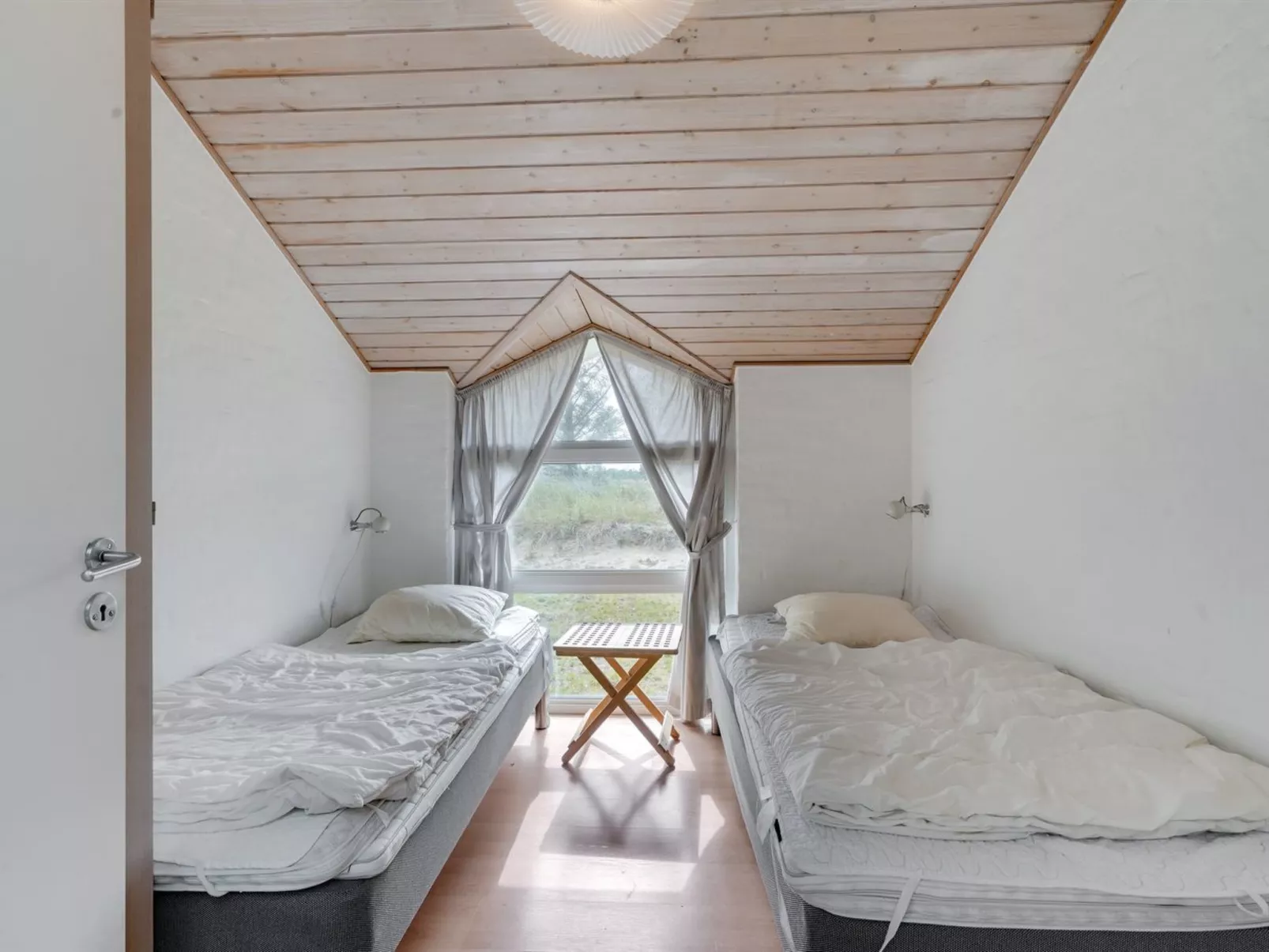 "Hariet" - 600m from the sea-Binnen
