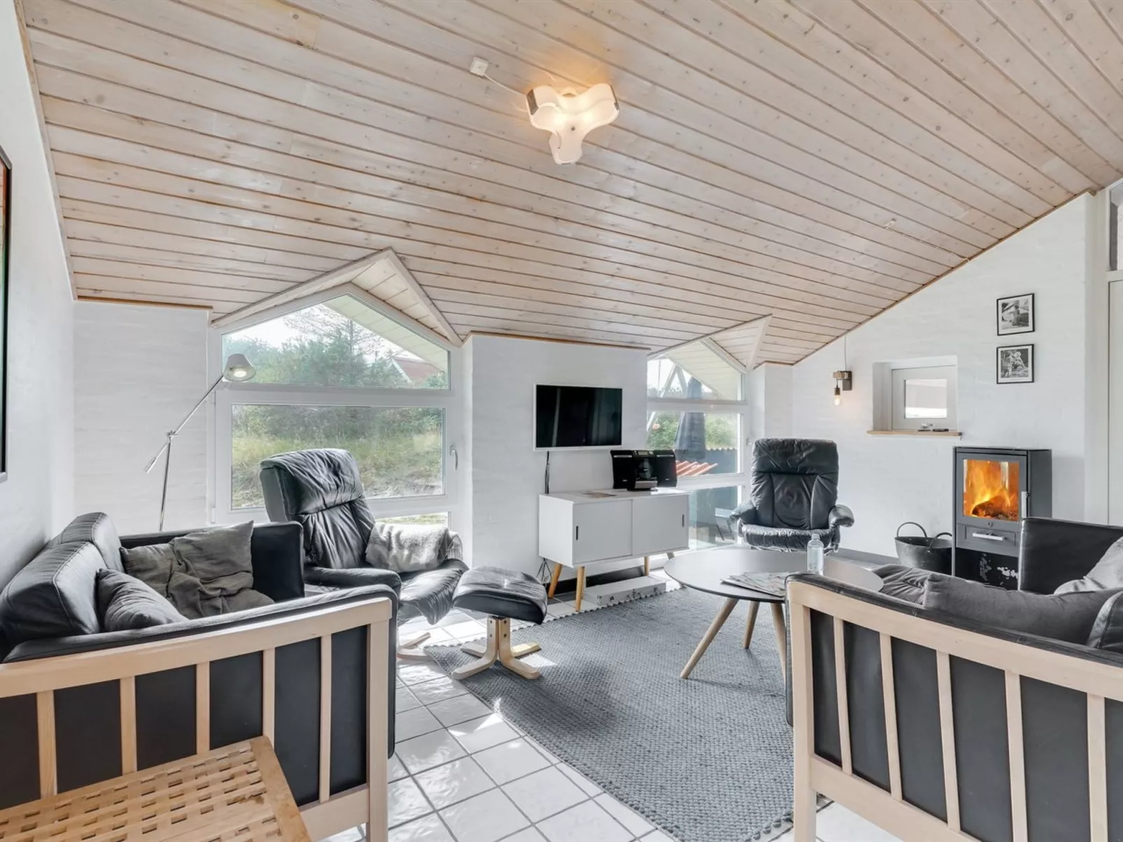 "Hariet" - 600m from the sea-Binnen