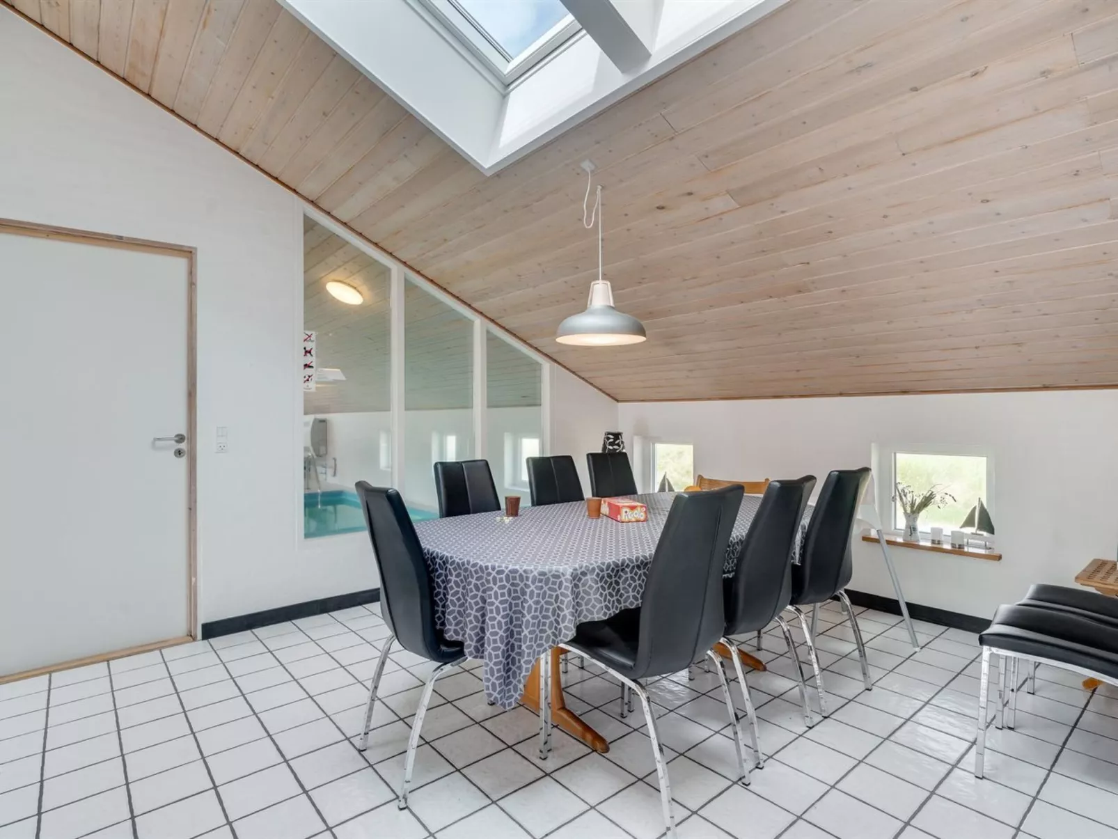 "Hariet" - 600m from the sea-Binnen