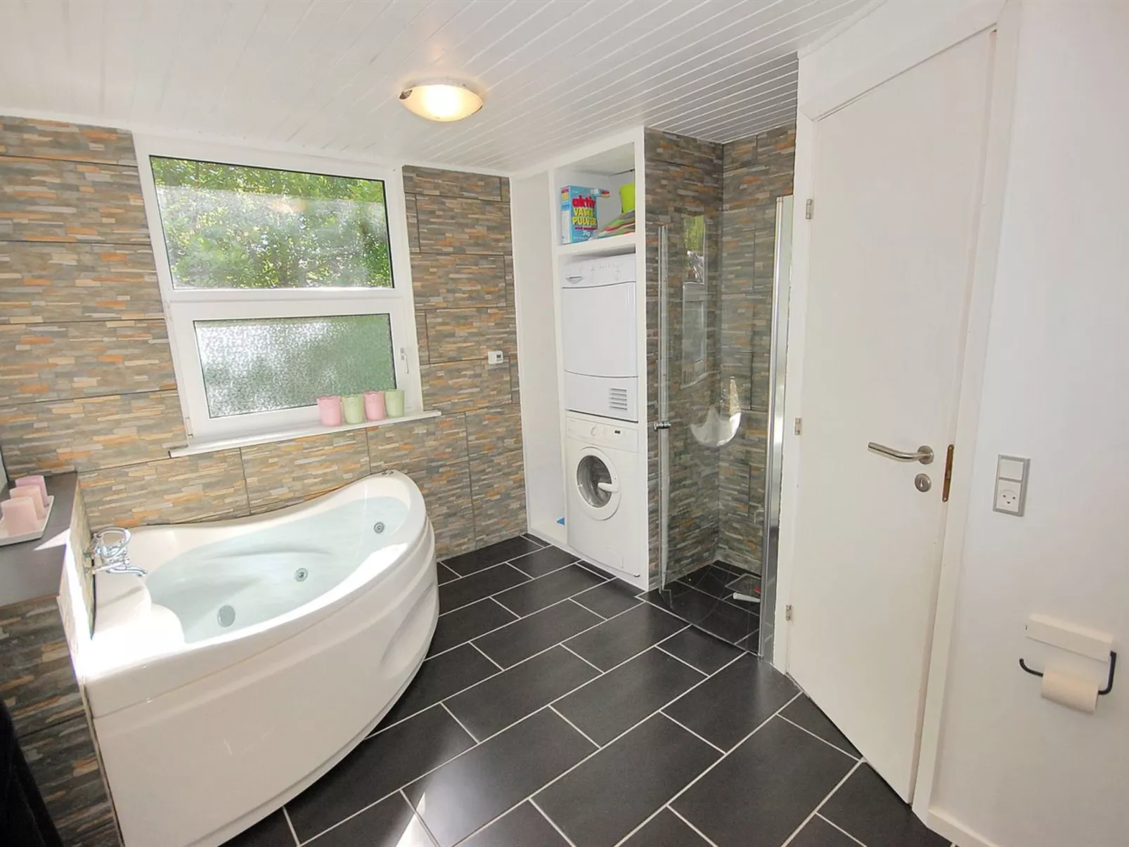 "Gerwin" - 3km from the sea-Binnen