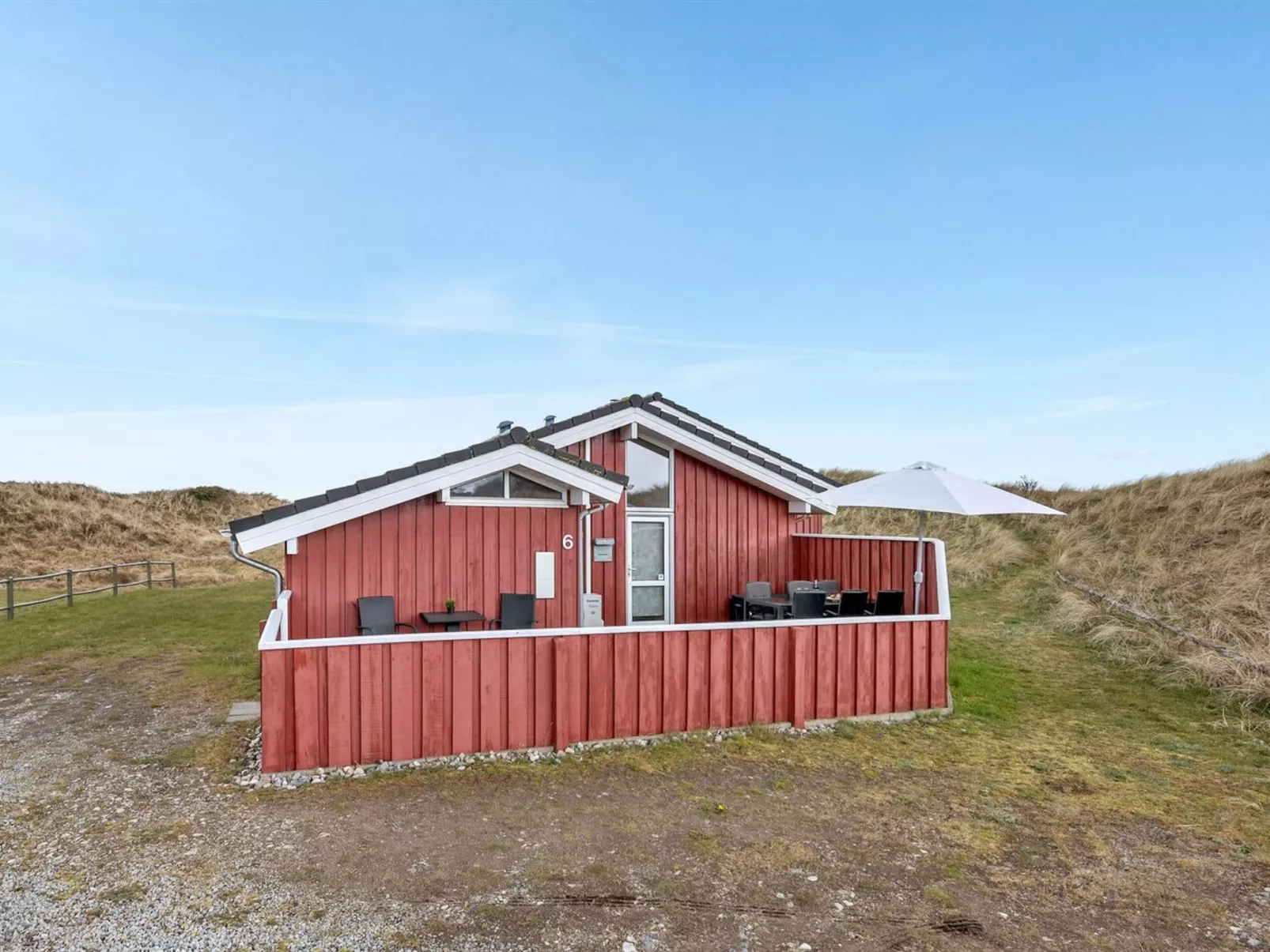 "Ludviga" - 400m from the sea-Buiten