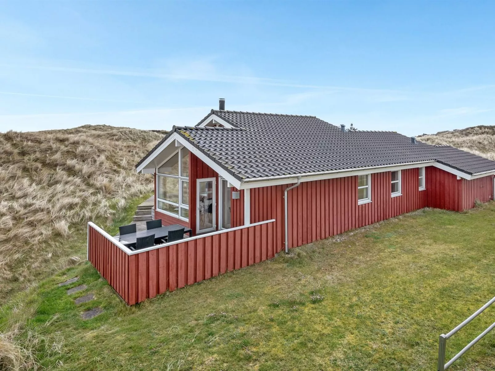"Ludviga" - 400m from the sea-Buiten