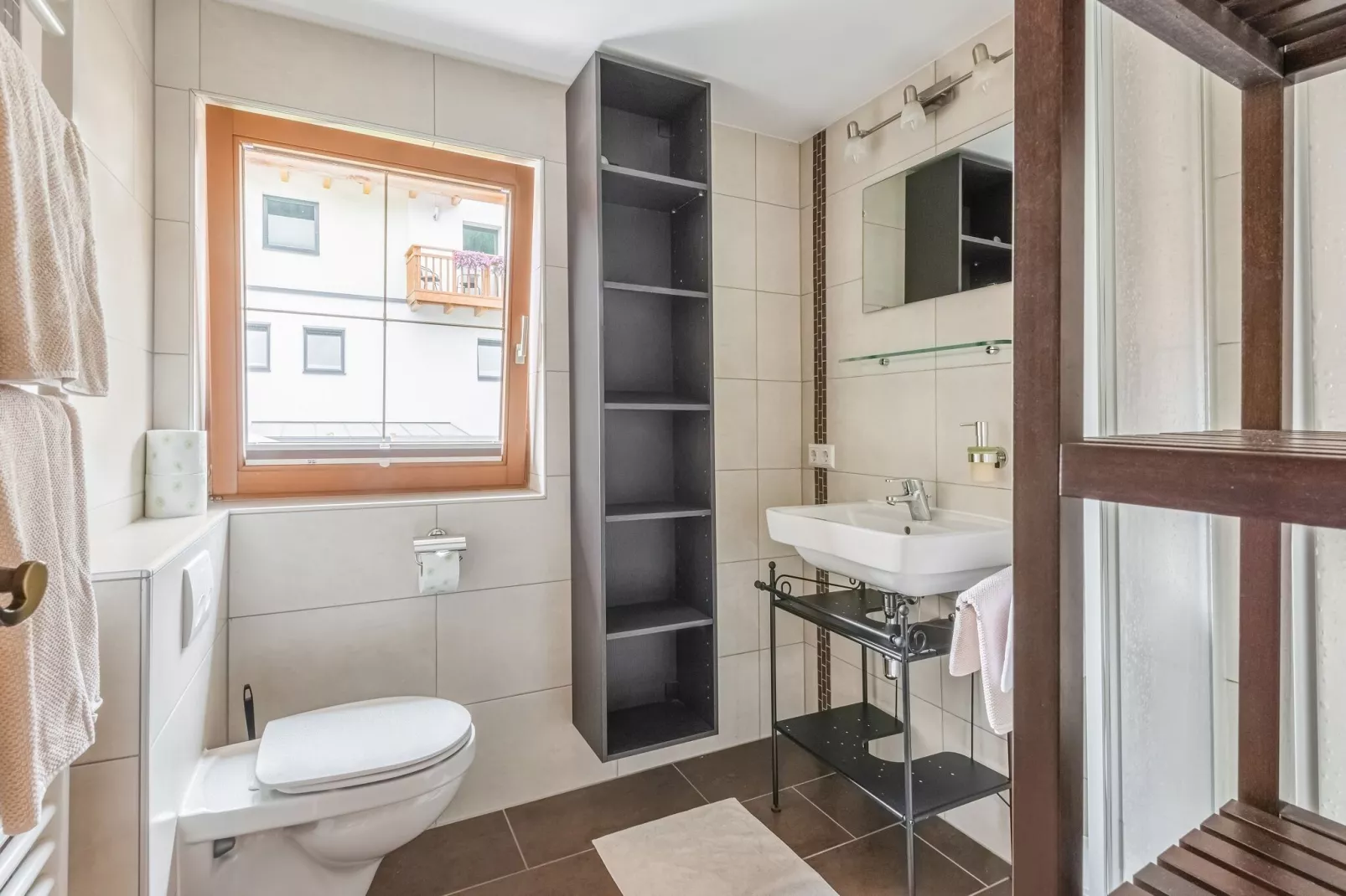 Appartement Almrose-Badkamer