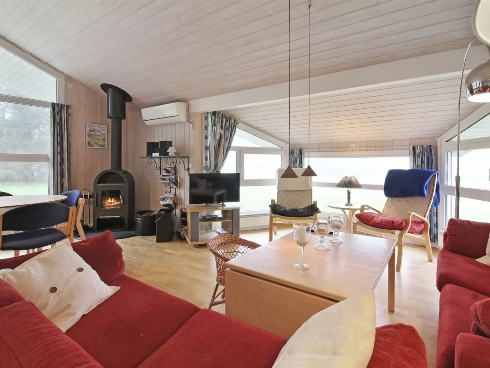 "Vilmar" - 1.2km from the sea-Binnen