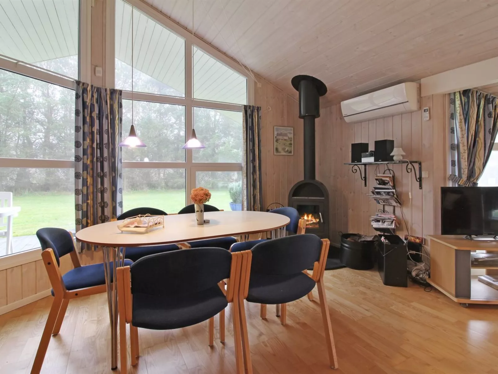 "Vilmar" - 1.2km from the sea-Buiten