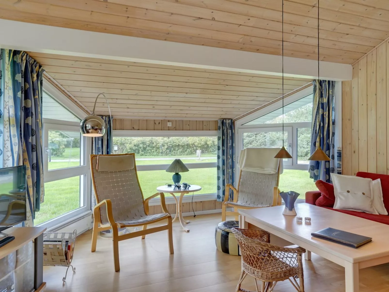 "Vilmar" - 1.2km from the sea-Binnen