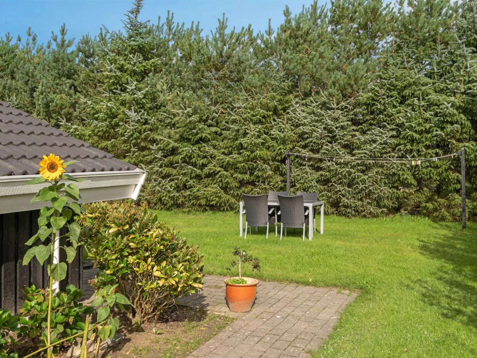 "Vilmar" - 1.2km from the sea-Buiten