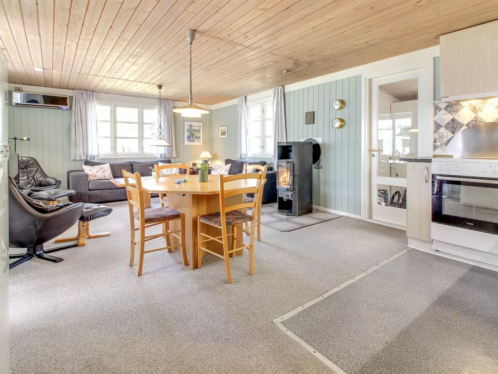 "Yardila" - 1.5km from the sea-Binnen