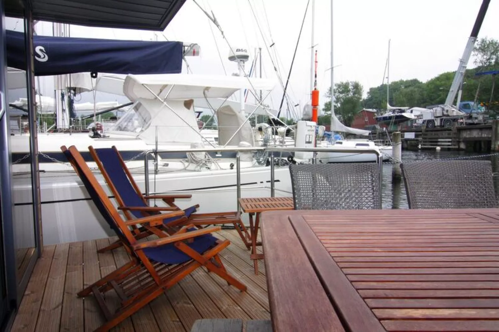 Hausboot Lina-Terras