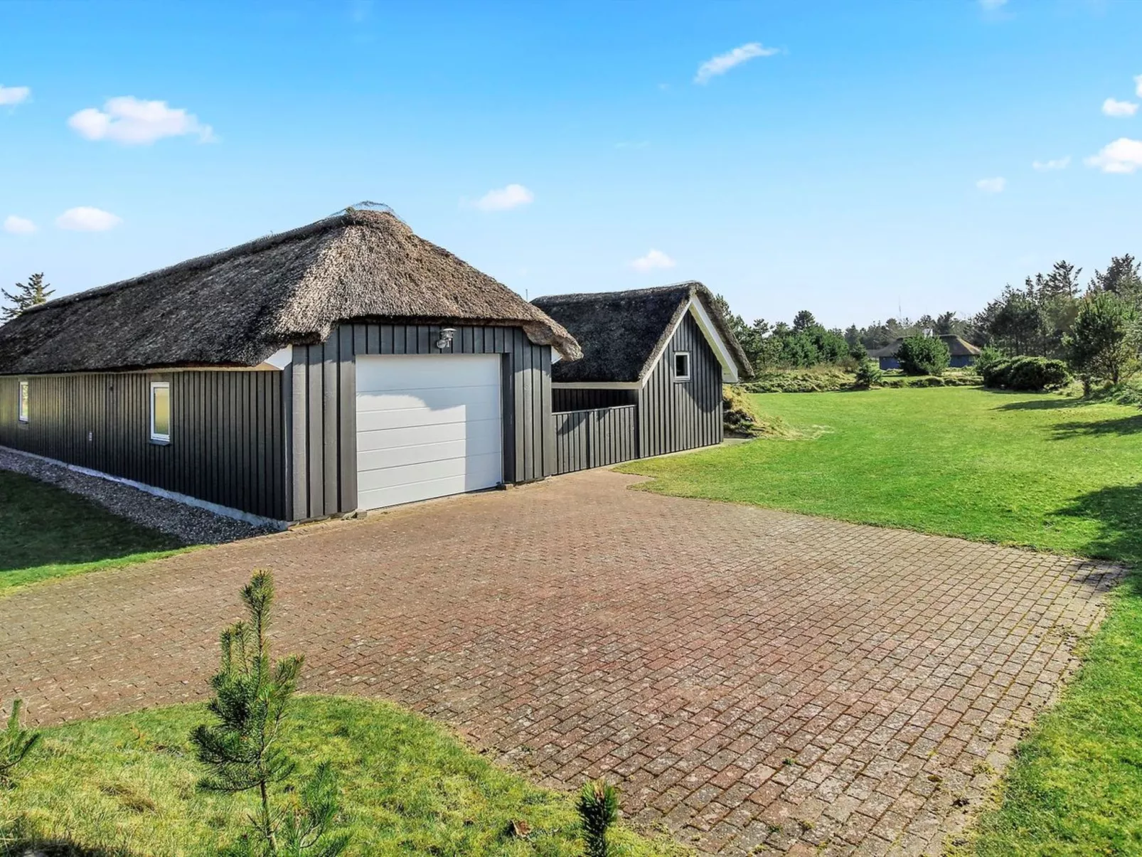 "Ansine" - 1.2km from the sea-Buiten