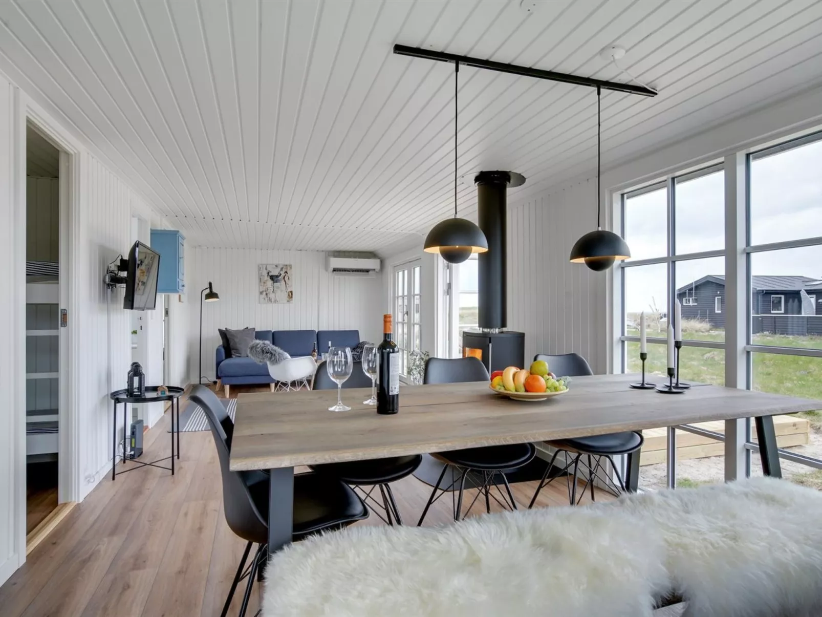 "Adina" - 50m from the sea-Binnen