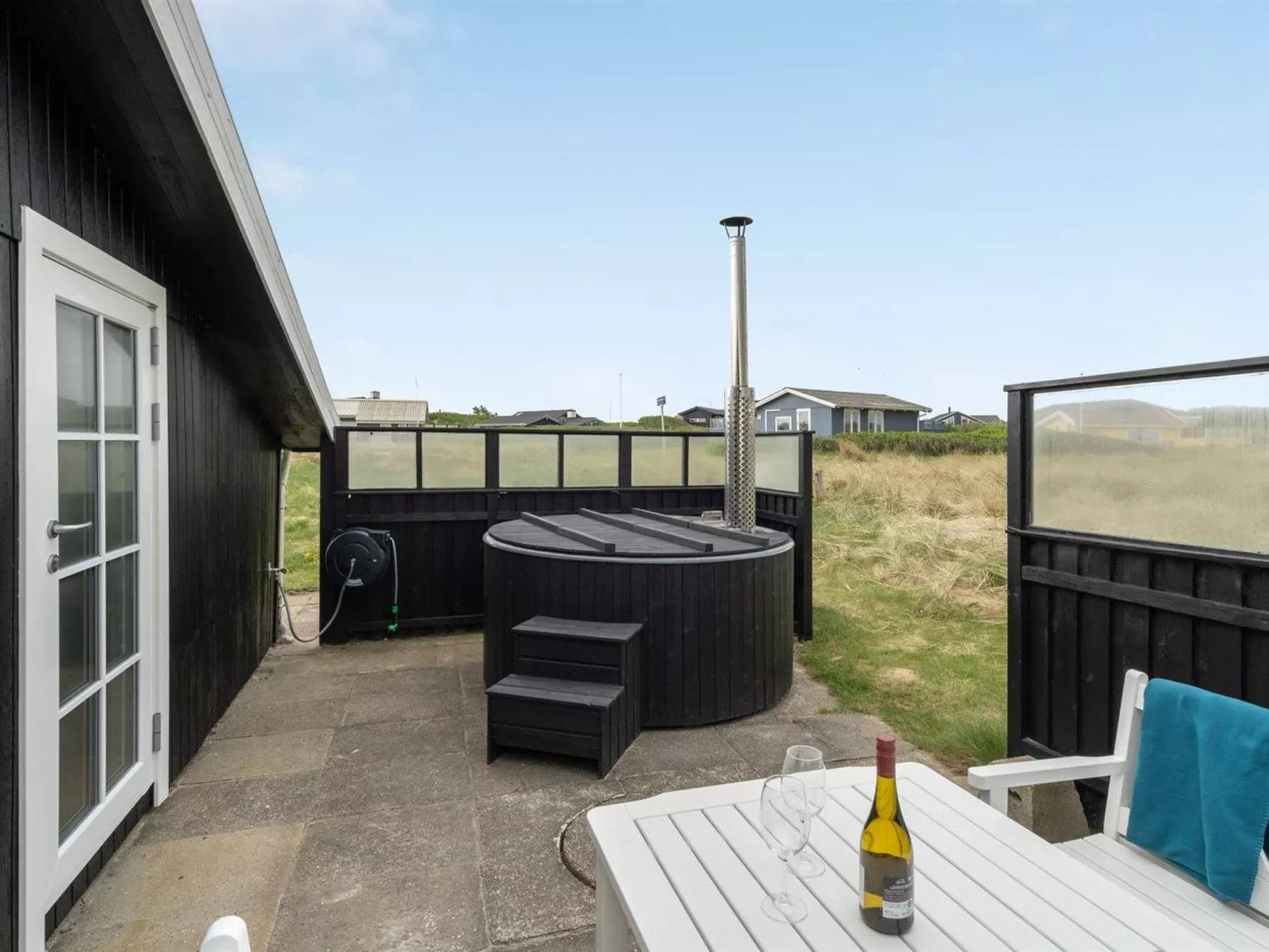 "Adina" - 50m from the sea-Buiten