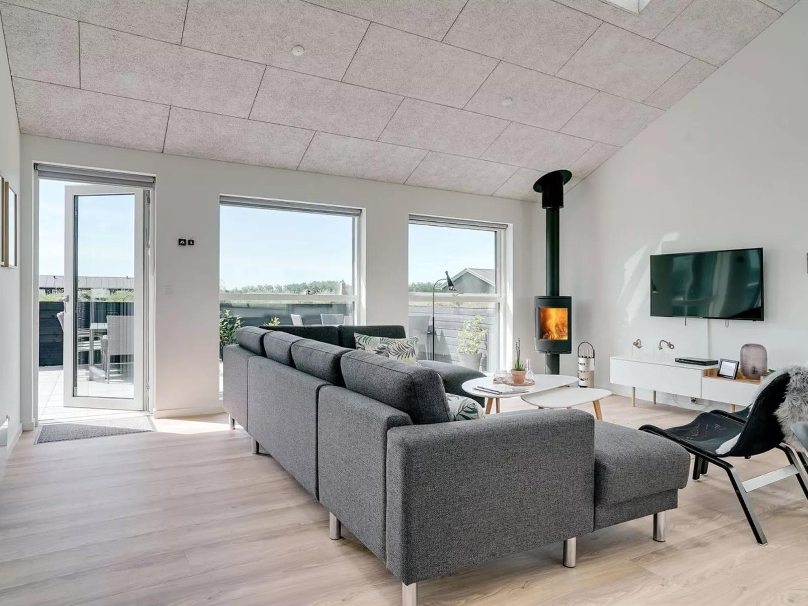 "Anike" - 1.6km from the sea-Binnen
