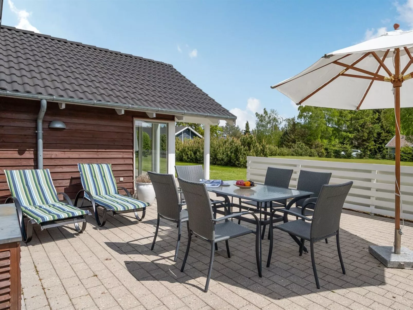 "Tialda" - 1.3km from the sea-Buiten