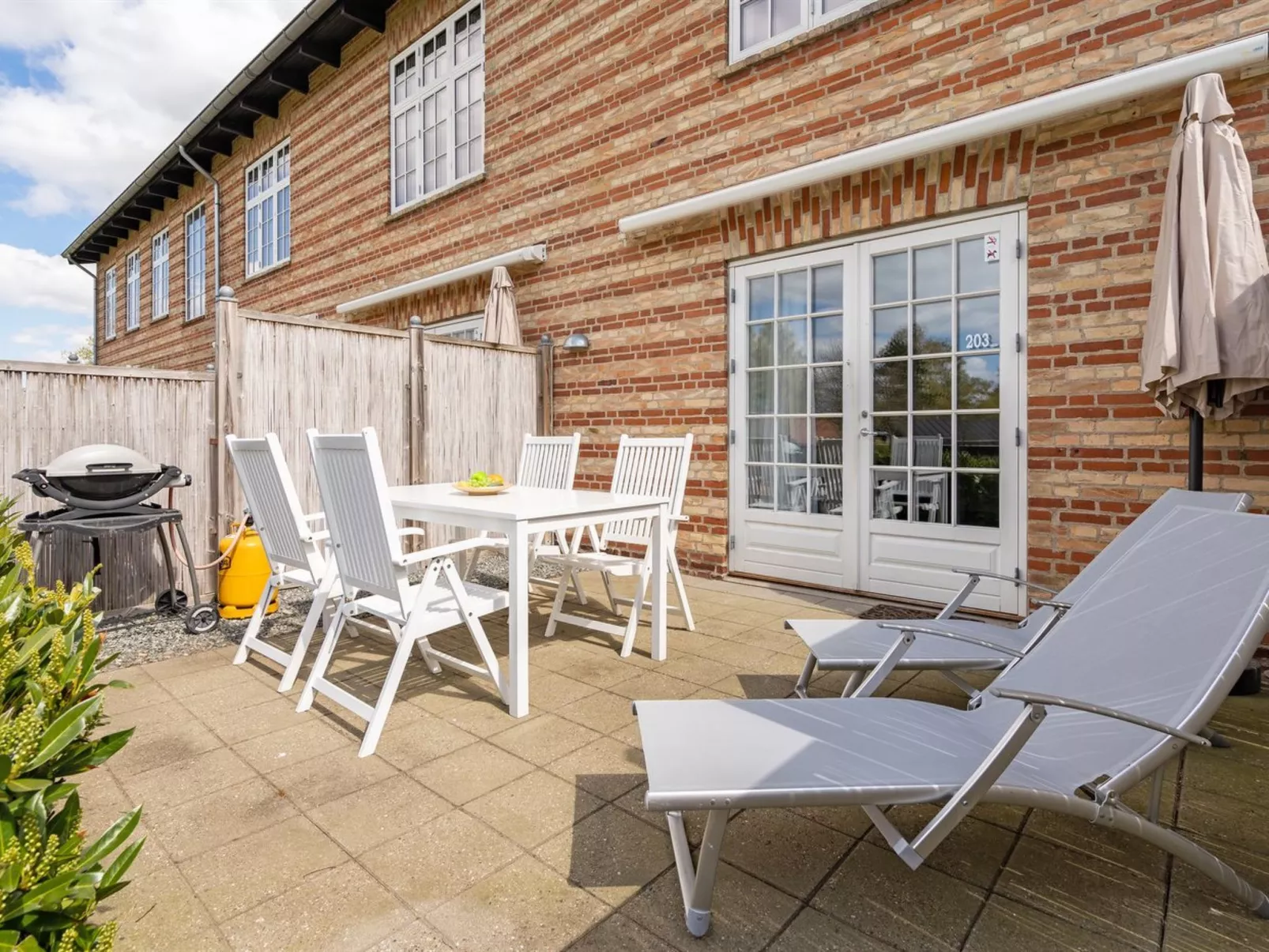 "Bertte" - 100m from the sea-Buiten