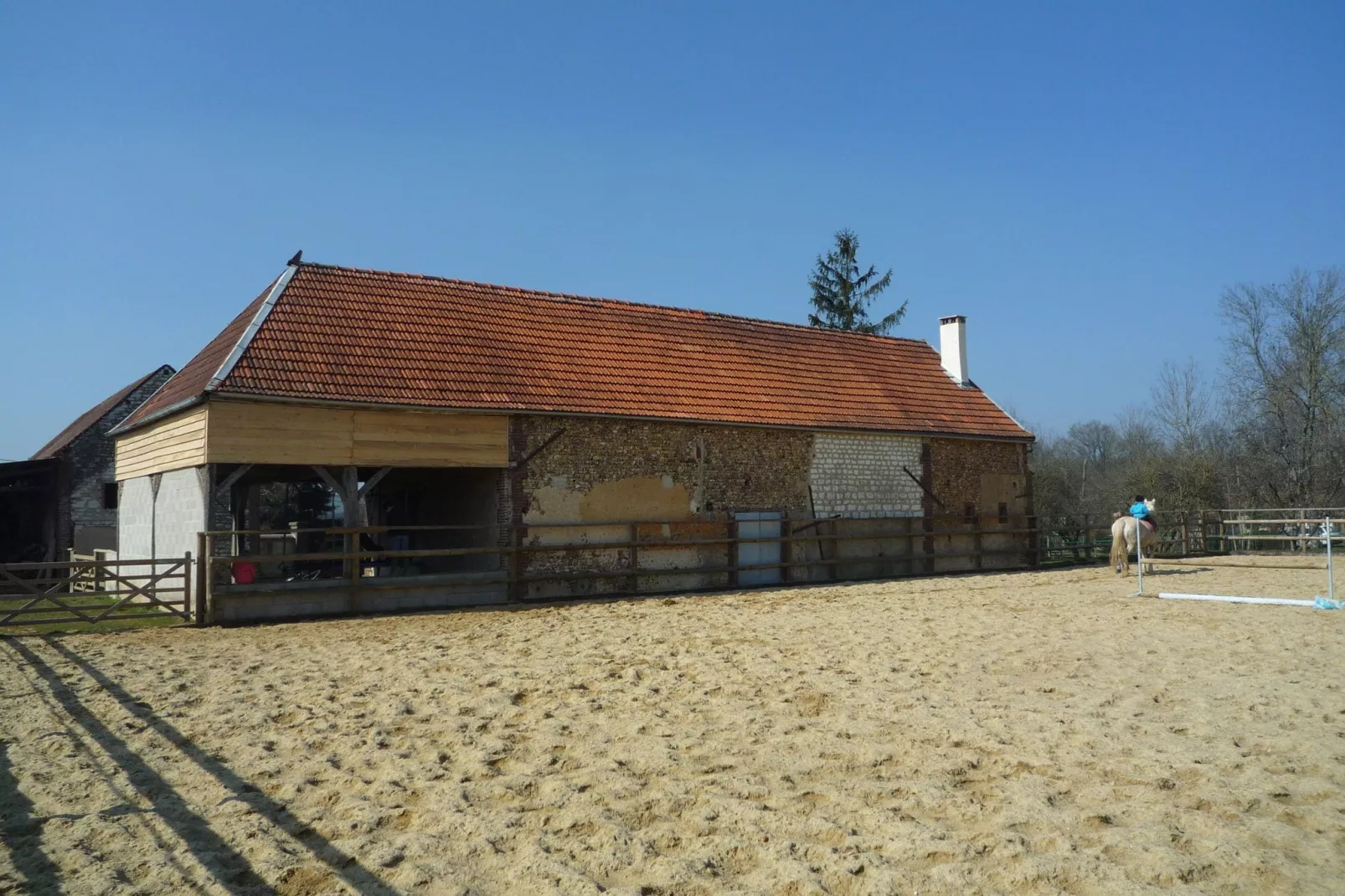 Ferme de Charme Bourgogne 15 pers-Tuinen zomer