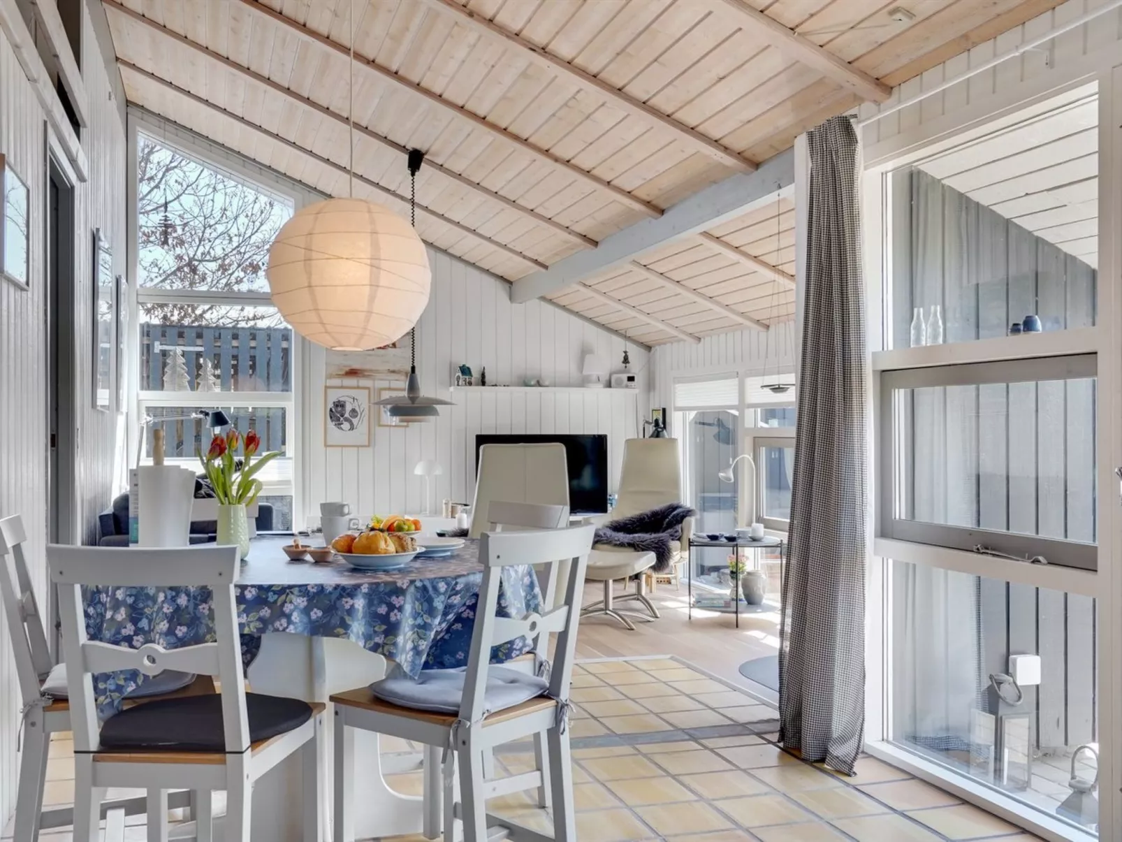 "Gita" - 2.2km from the sea-Binnen
