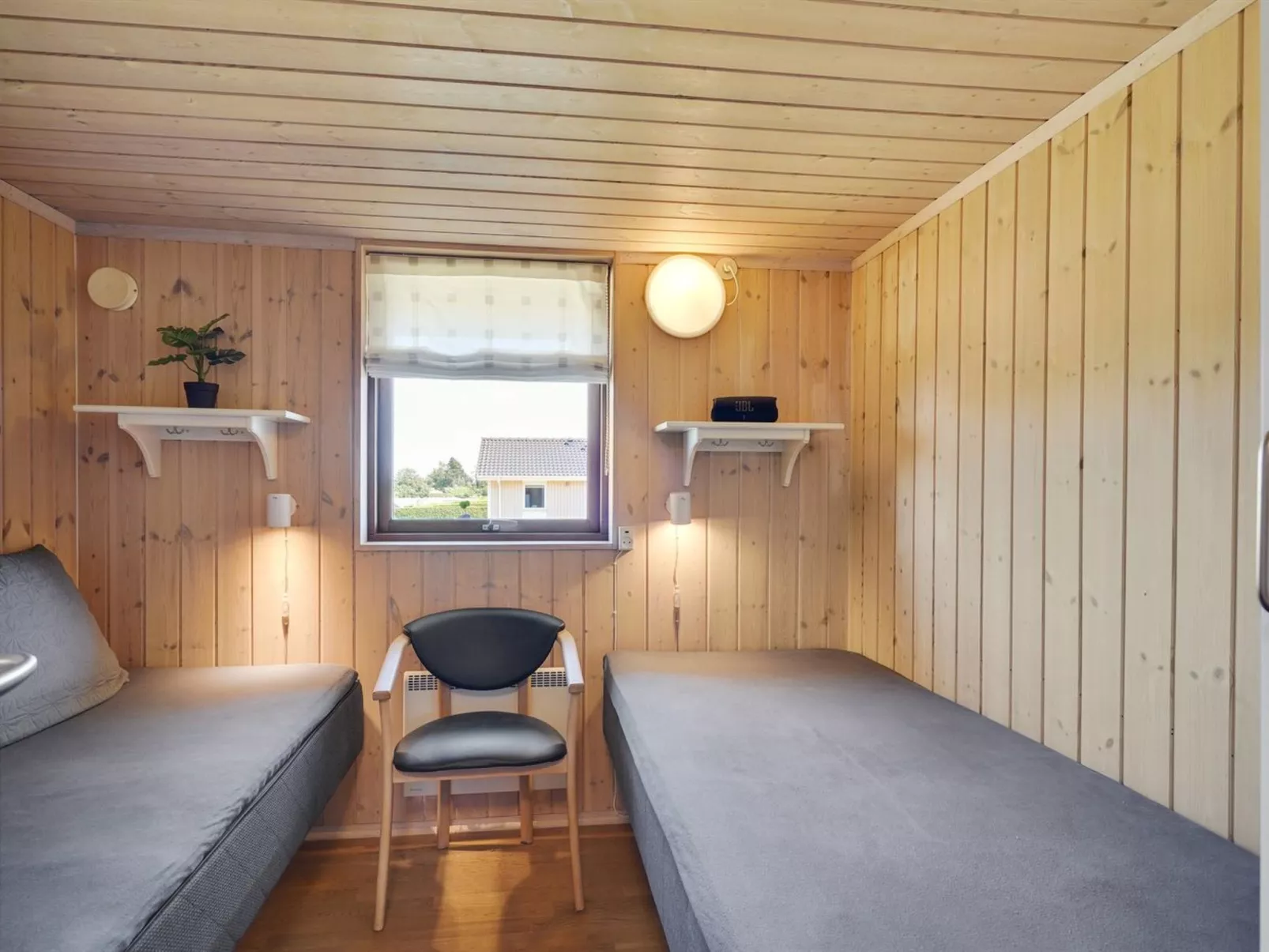 "Ela" - 500m from the sea-Binnen