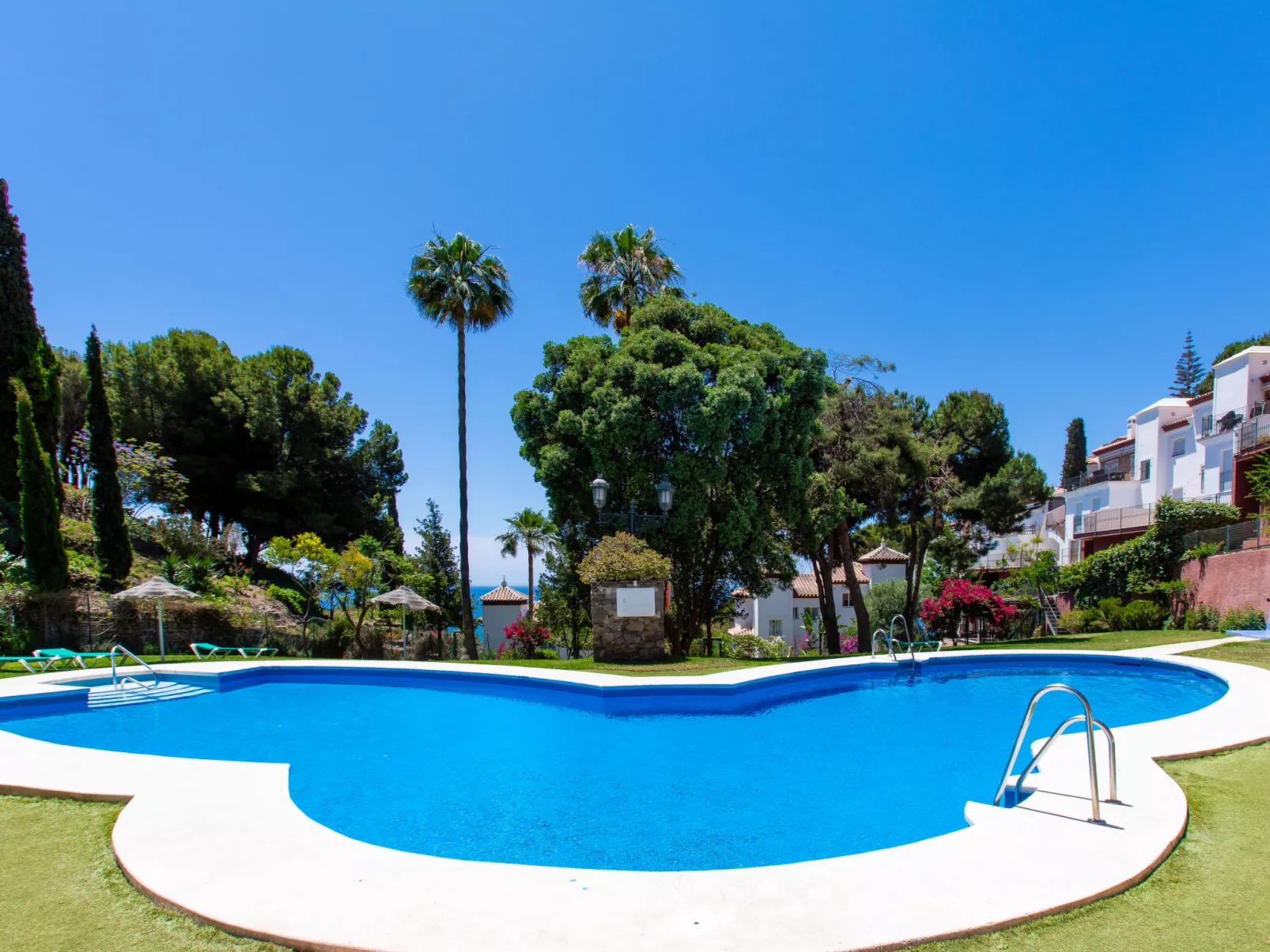 Ladera del Mar-Buiten
