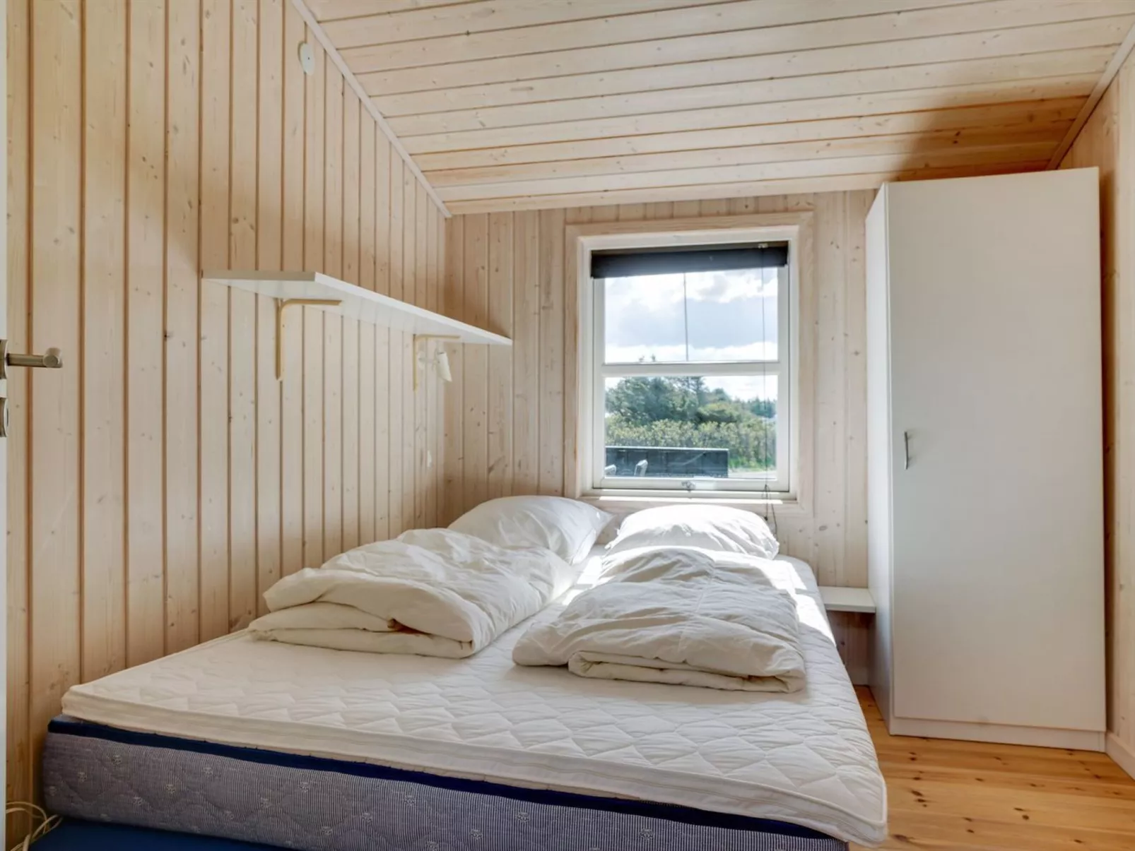 "Bertil" - 400m from the sea-Binnen