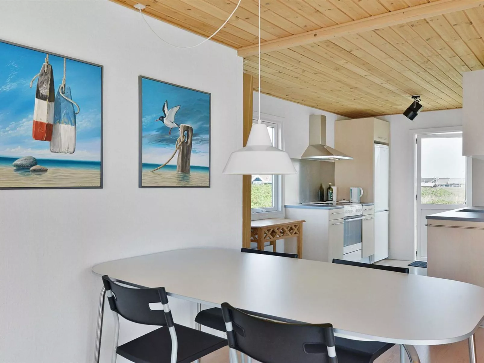 "Smilla" - 50m from the sea-Binnen