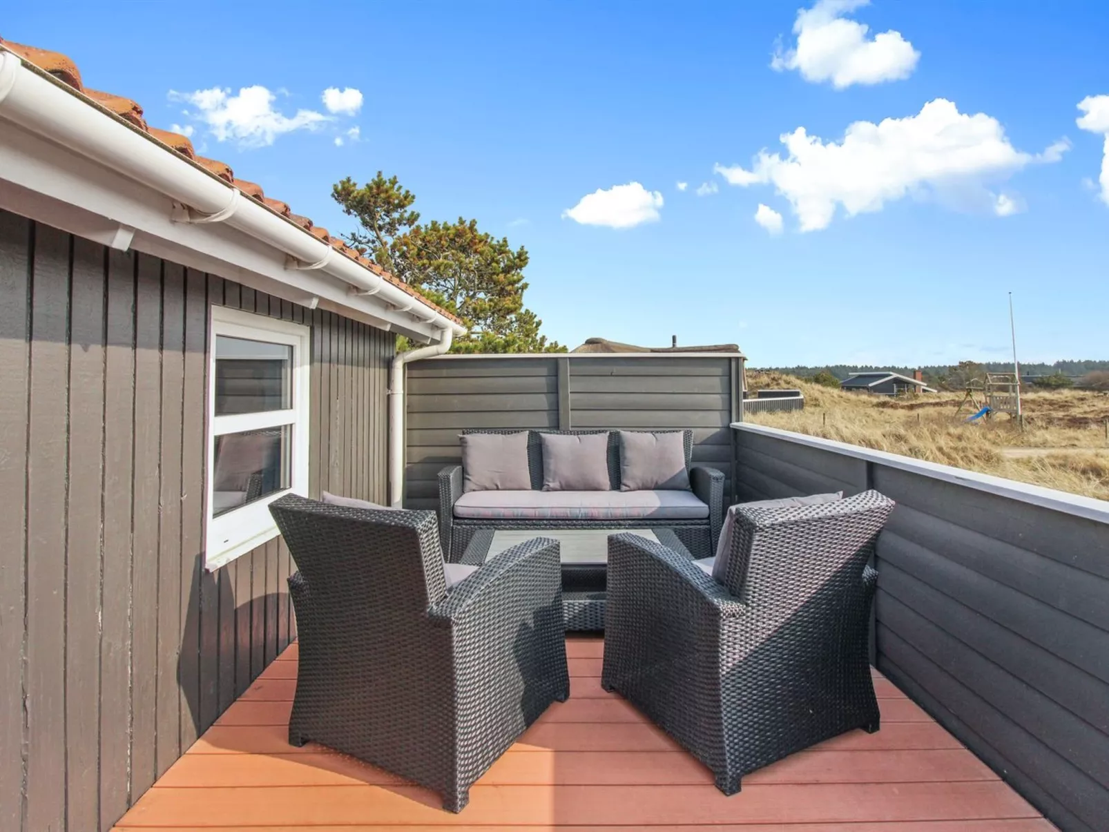"Petkana" - 700m from the sea-Buiten