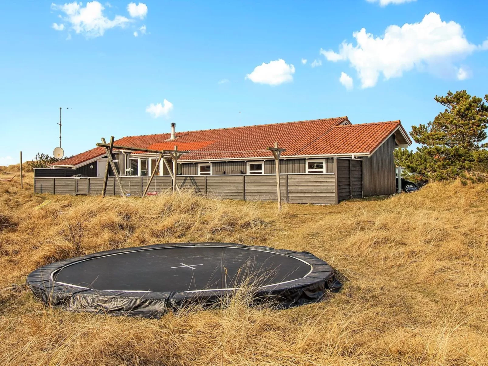 "Petkana" - 700m from the sea-Buiten