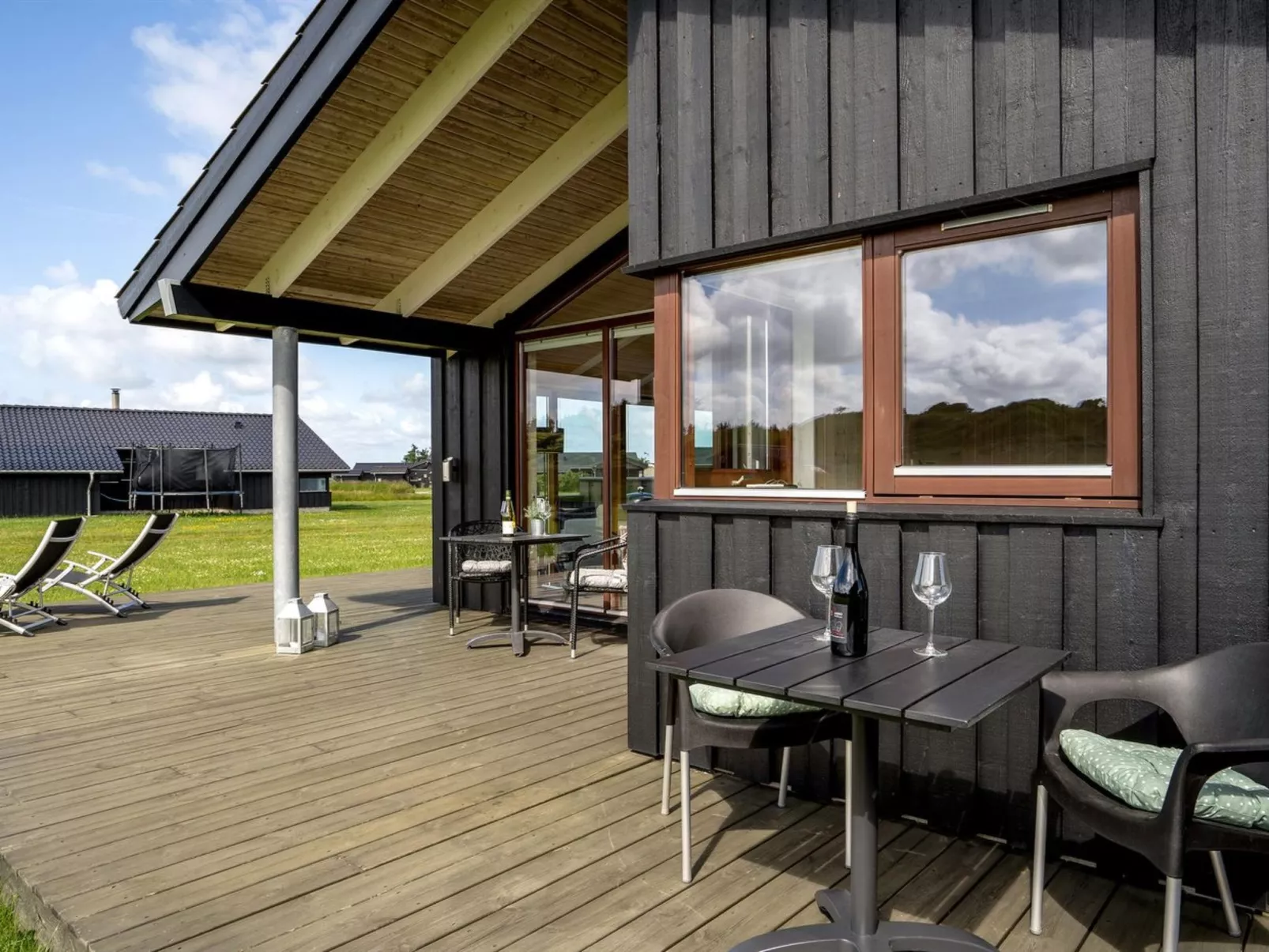 "Marrit" - 600m from the sea-Binnen