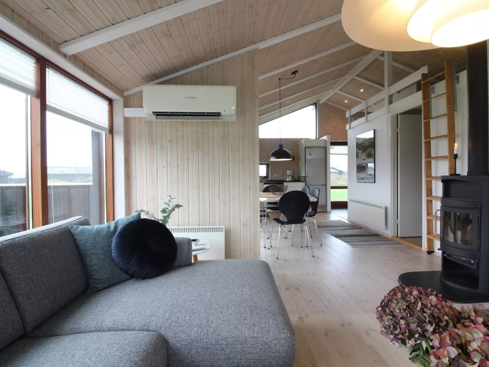 "Marrit" - 600m from the sea-Binnen
