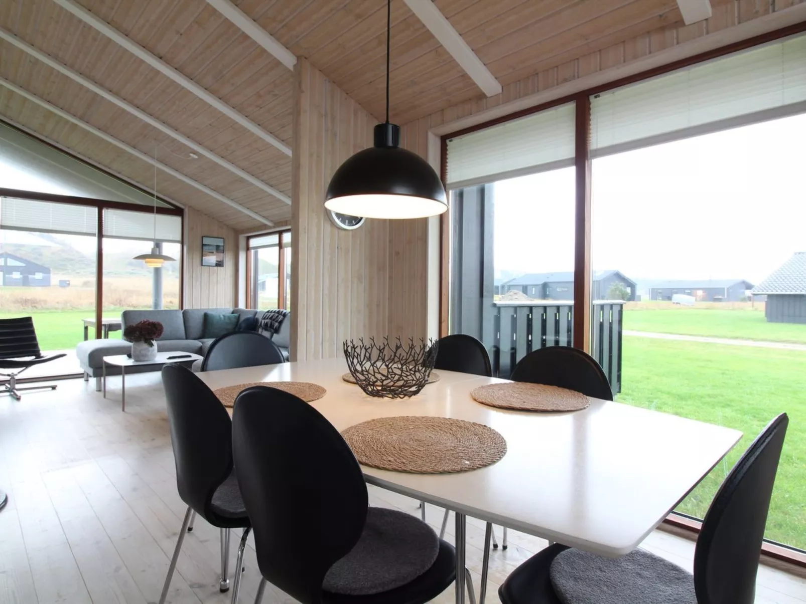 "Marrit" - 600m from the sea-Binnen